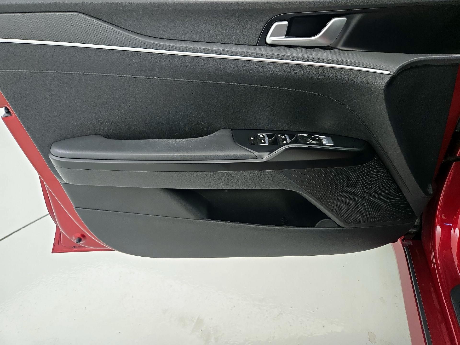 Thumbnail: 2022 Kia K5 - 12