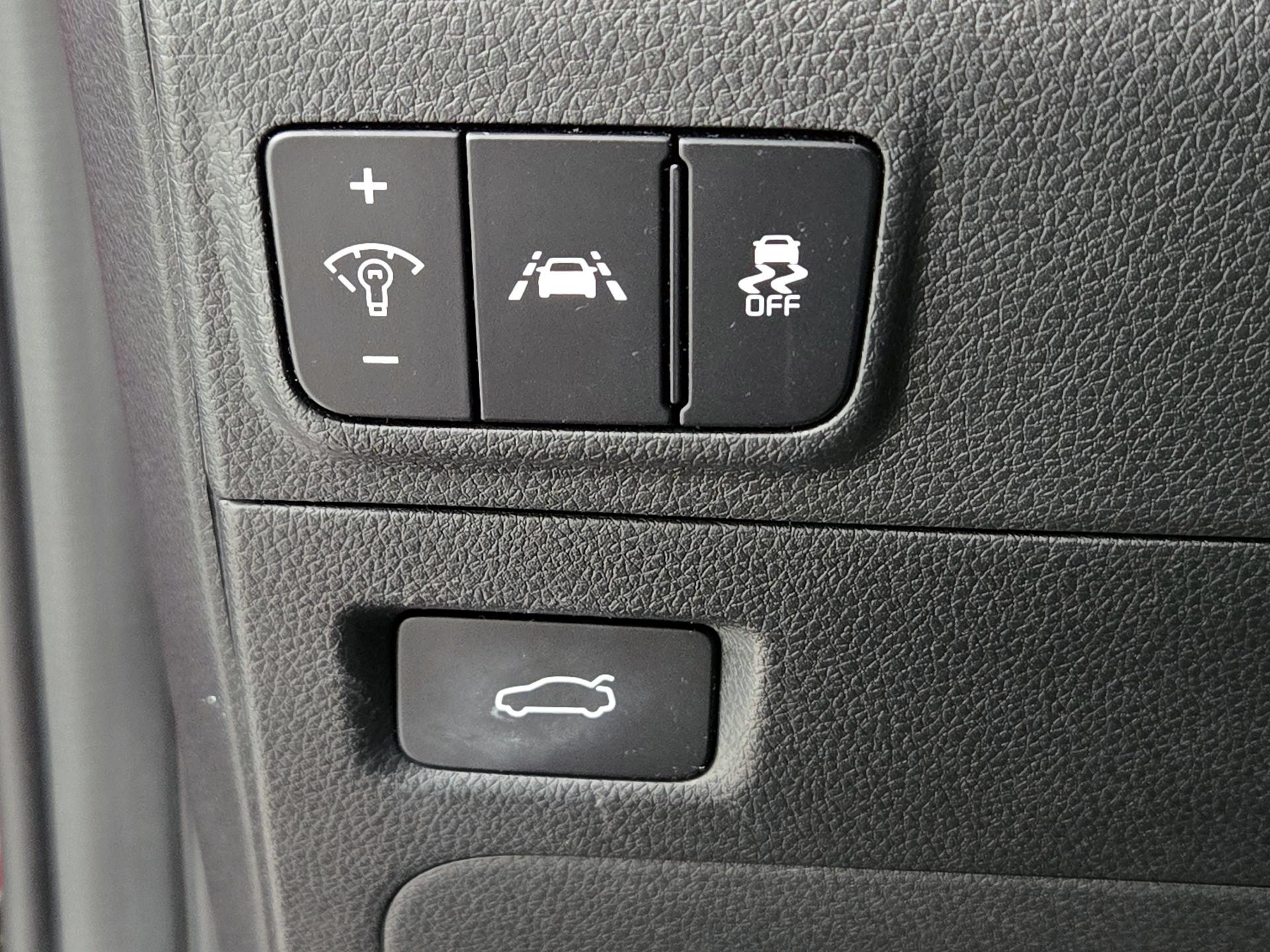 Thumbnail: 2022 Kia K5 - 13