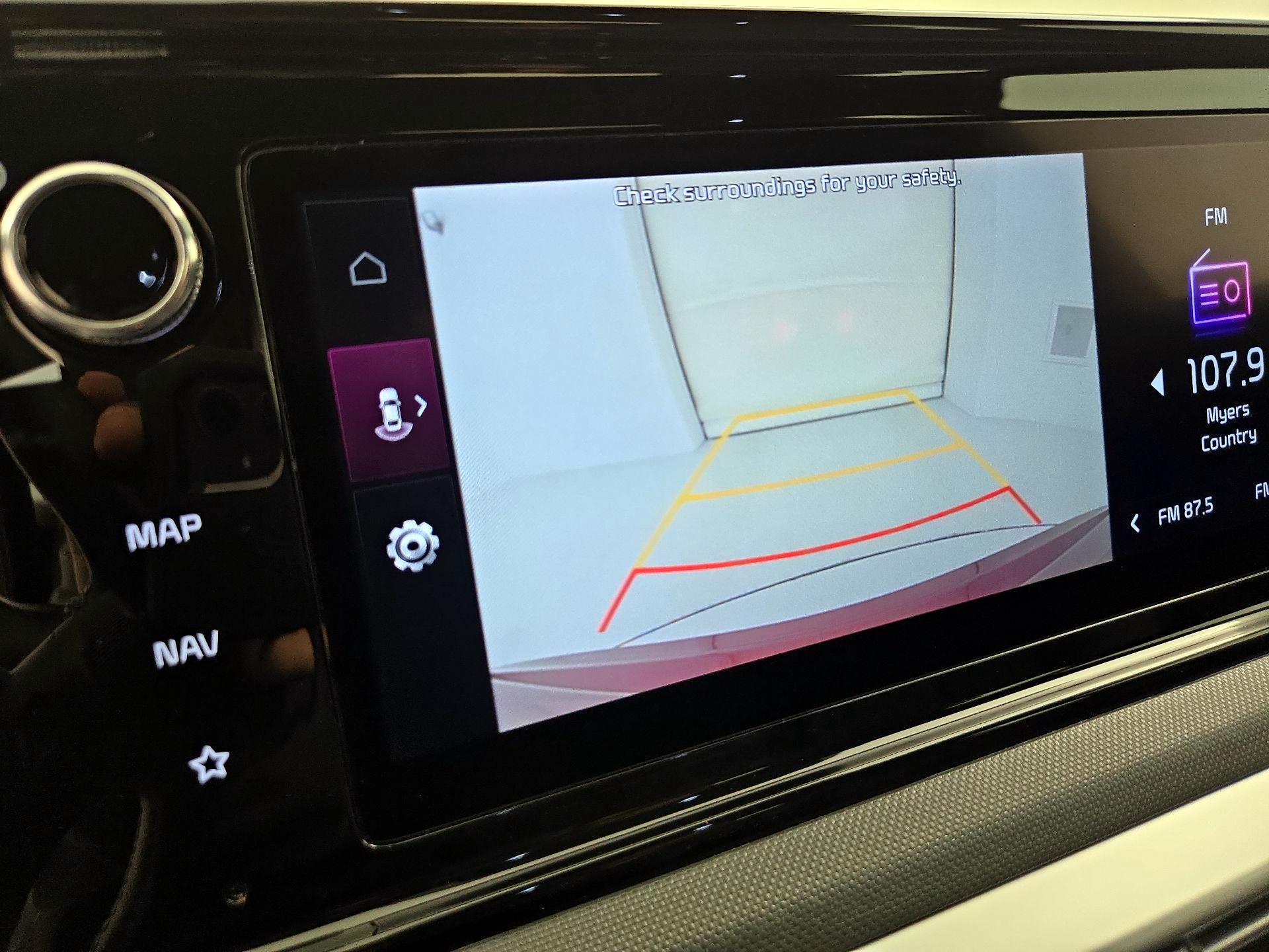 Thumbnail: 2022 Kia K5 - 15