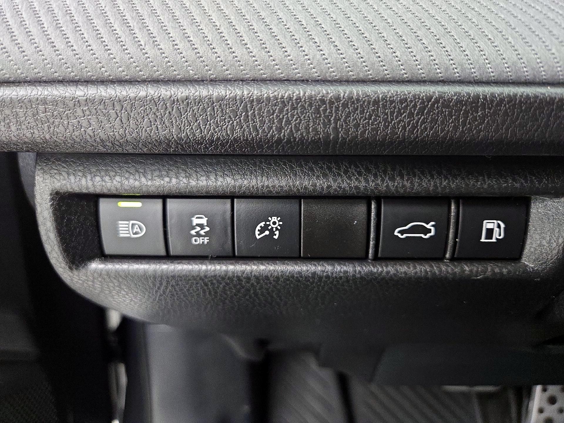 Thumbnail: 2025 Toyota Camry - 13