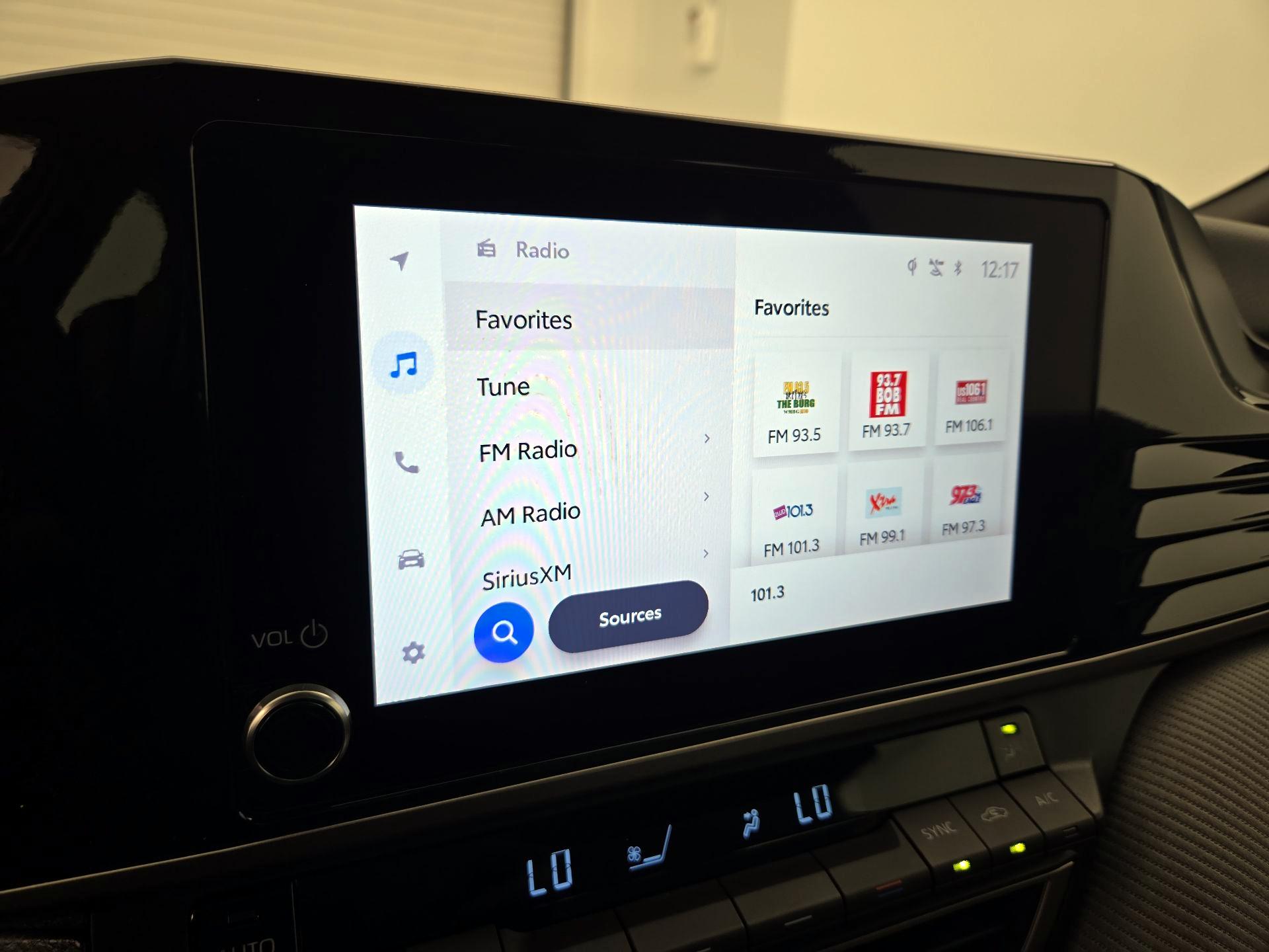 Thumbnail: 2025 Toyota Camry - 15
