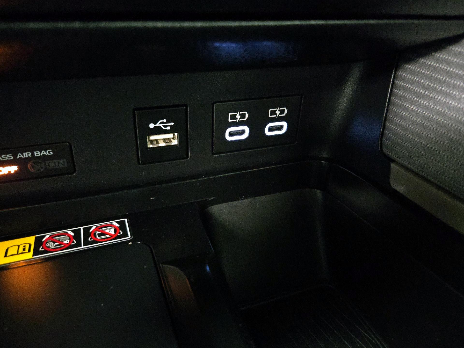 Thumbnail: 2025 Toyota Camry - 18