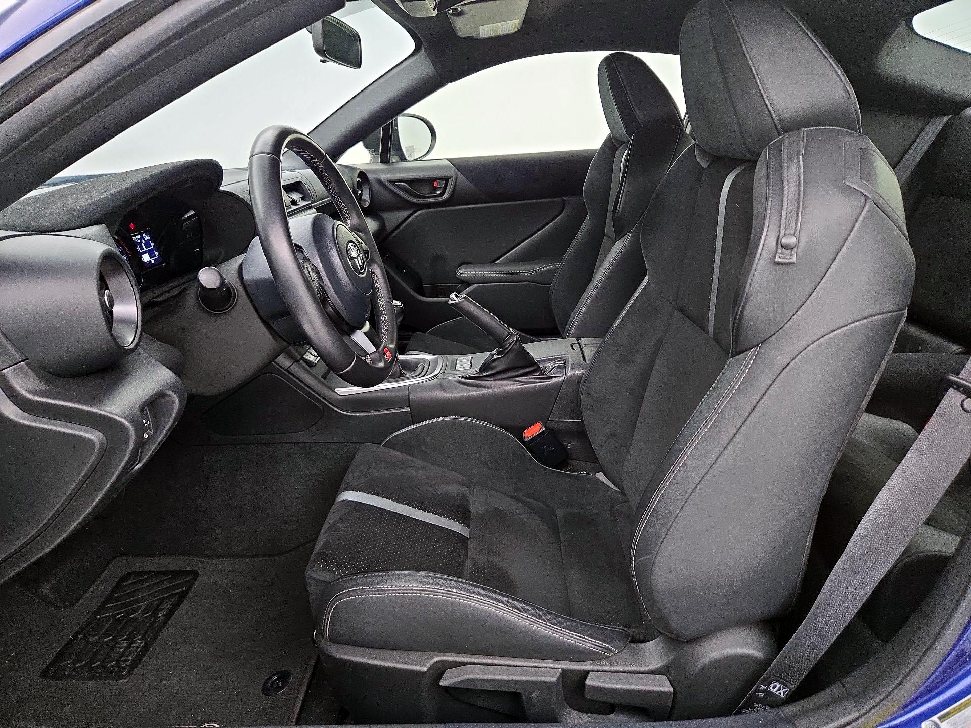 Thumbnail: 2023 Toyota GR86 - 11