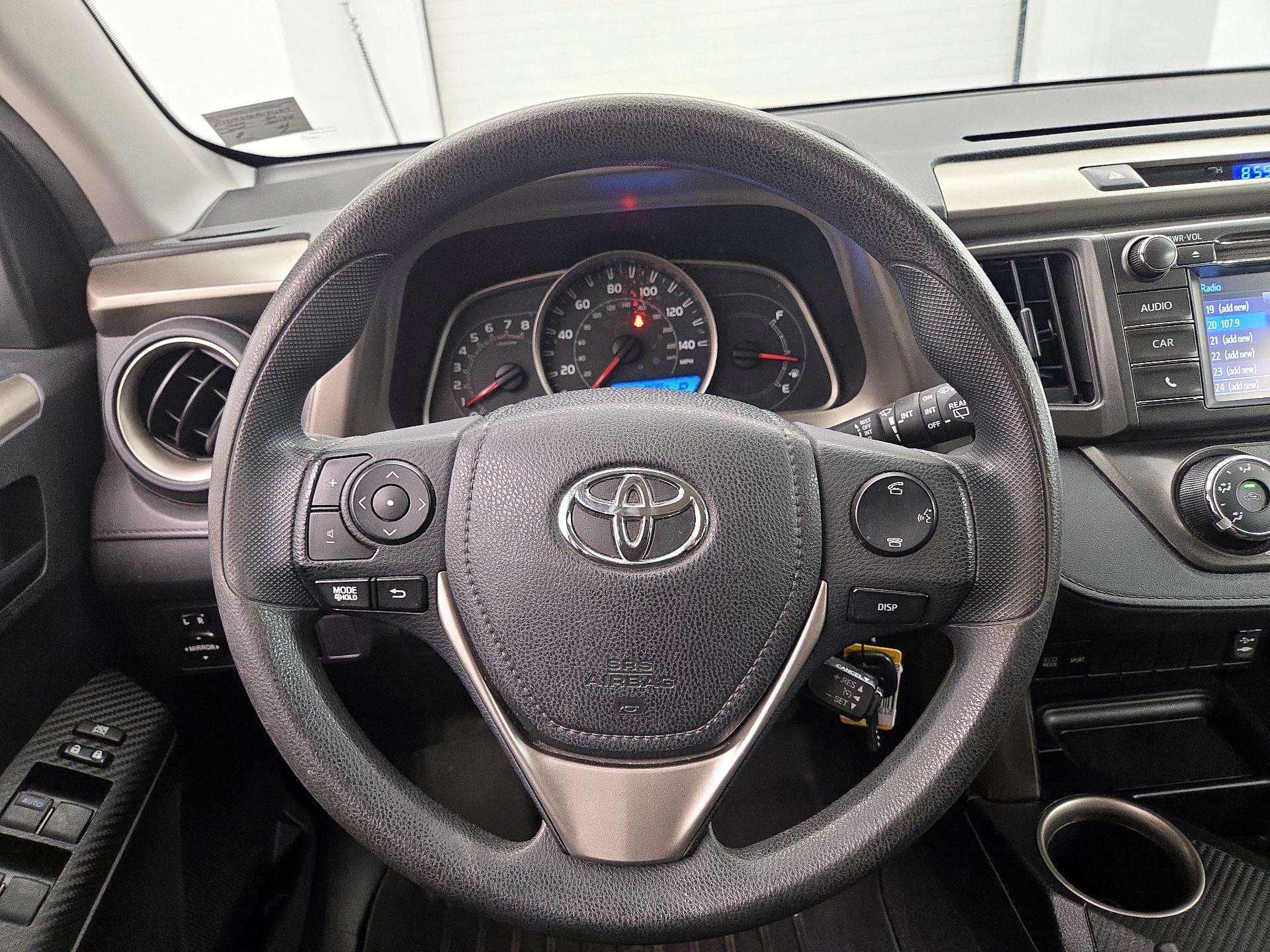 Thumbnail: 2015 Toyota RAV4 - 10