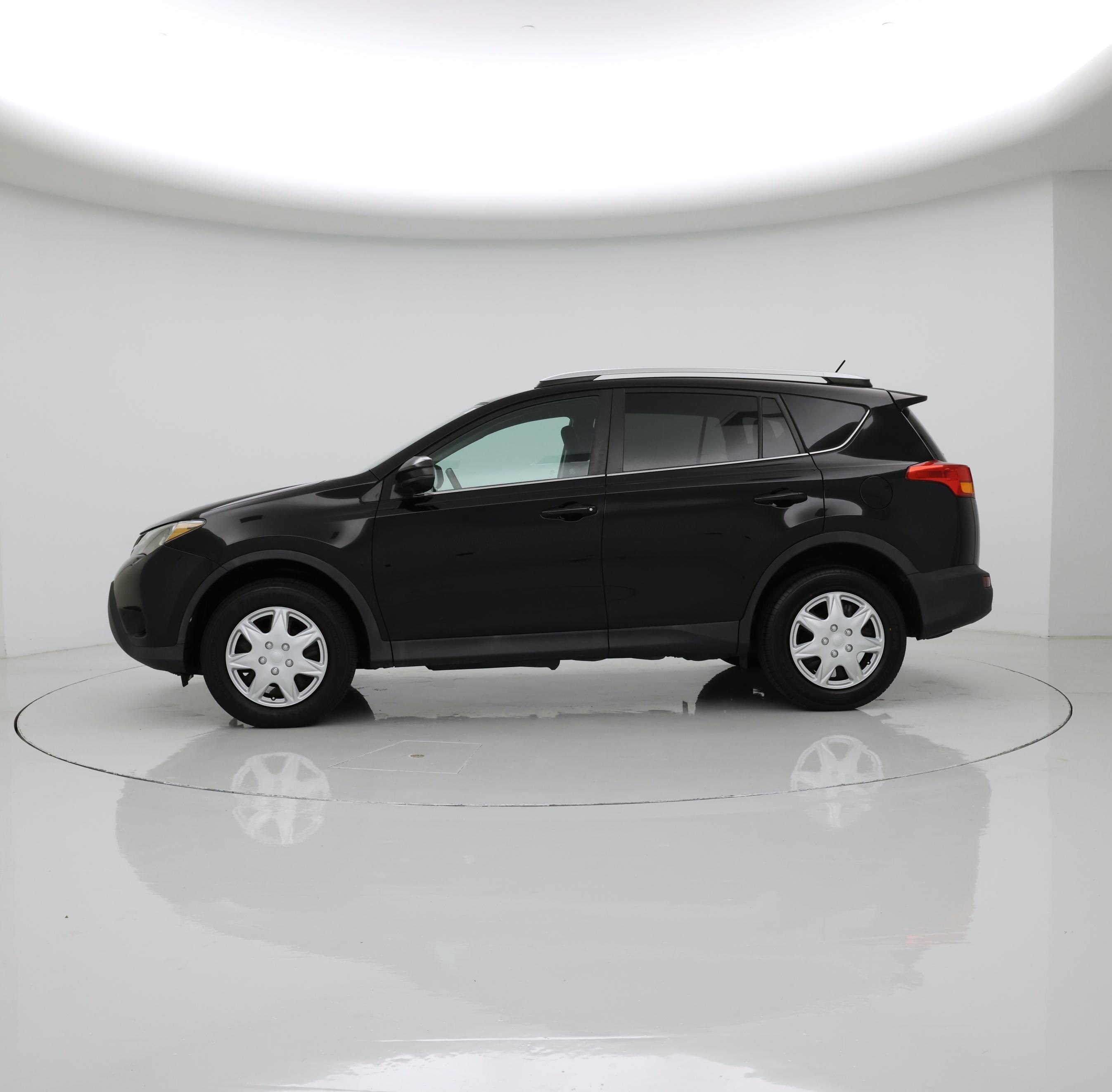 Thumbnail: 2015 Toyota RAV4 - 3