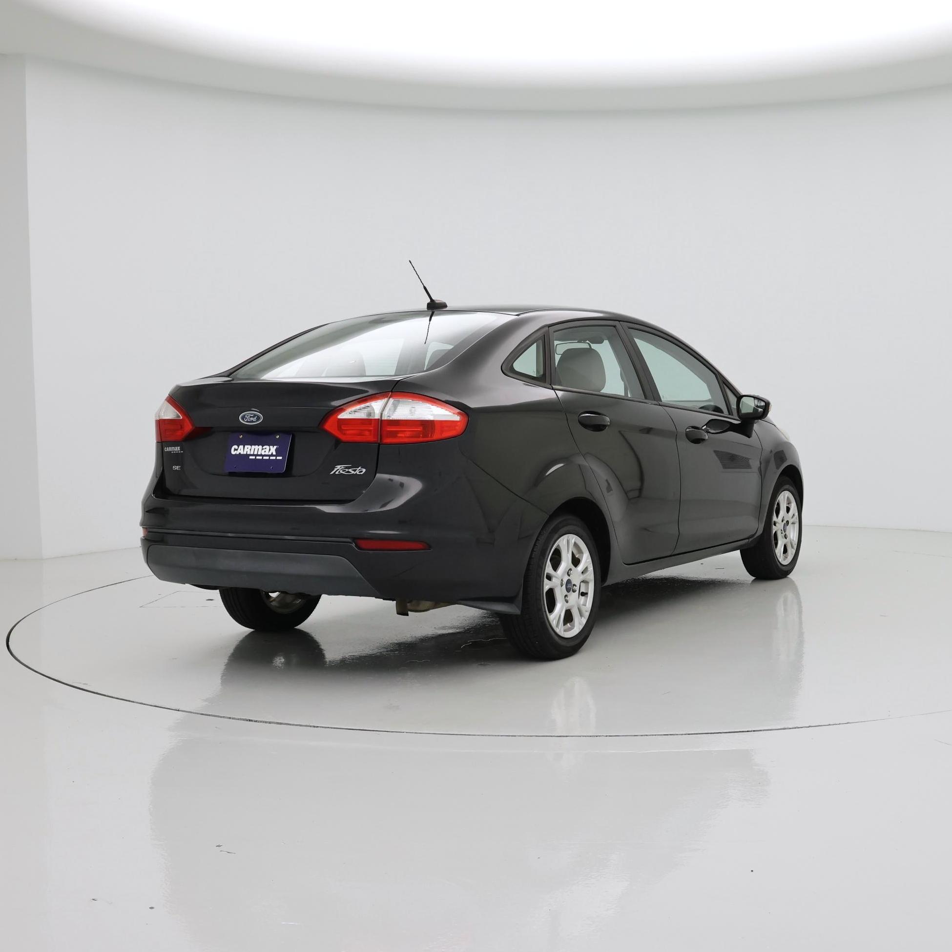 Thumbnail: 2015 Ford Fiesta - 8
