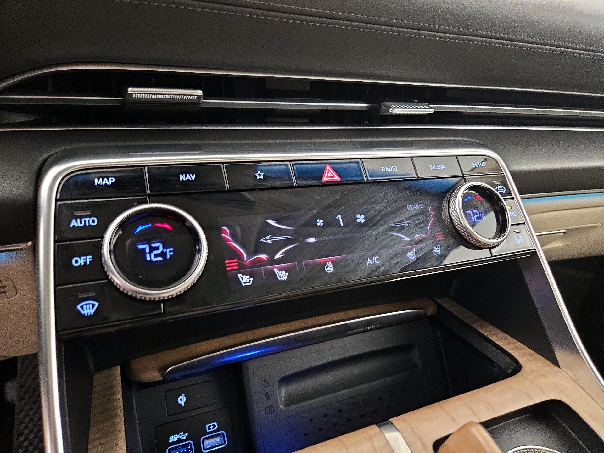 Thumbnail: 2021 Genesis GV80 - 17