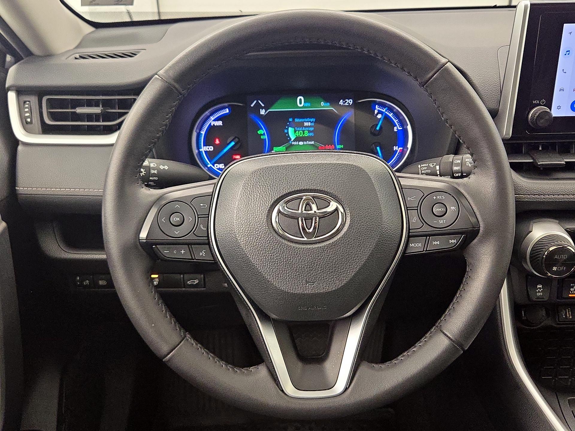 Thumbnail: 2024 Toyota RAV4 - 10