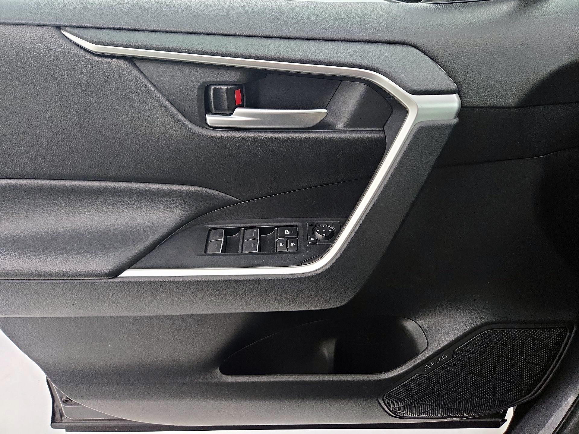 Thumbnail: 2024 Toyota RAV4 - 12