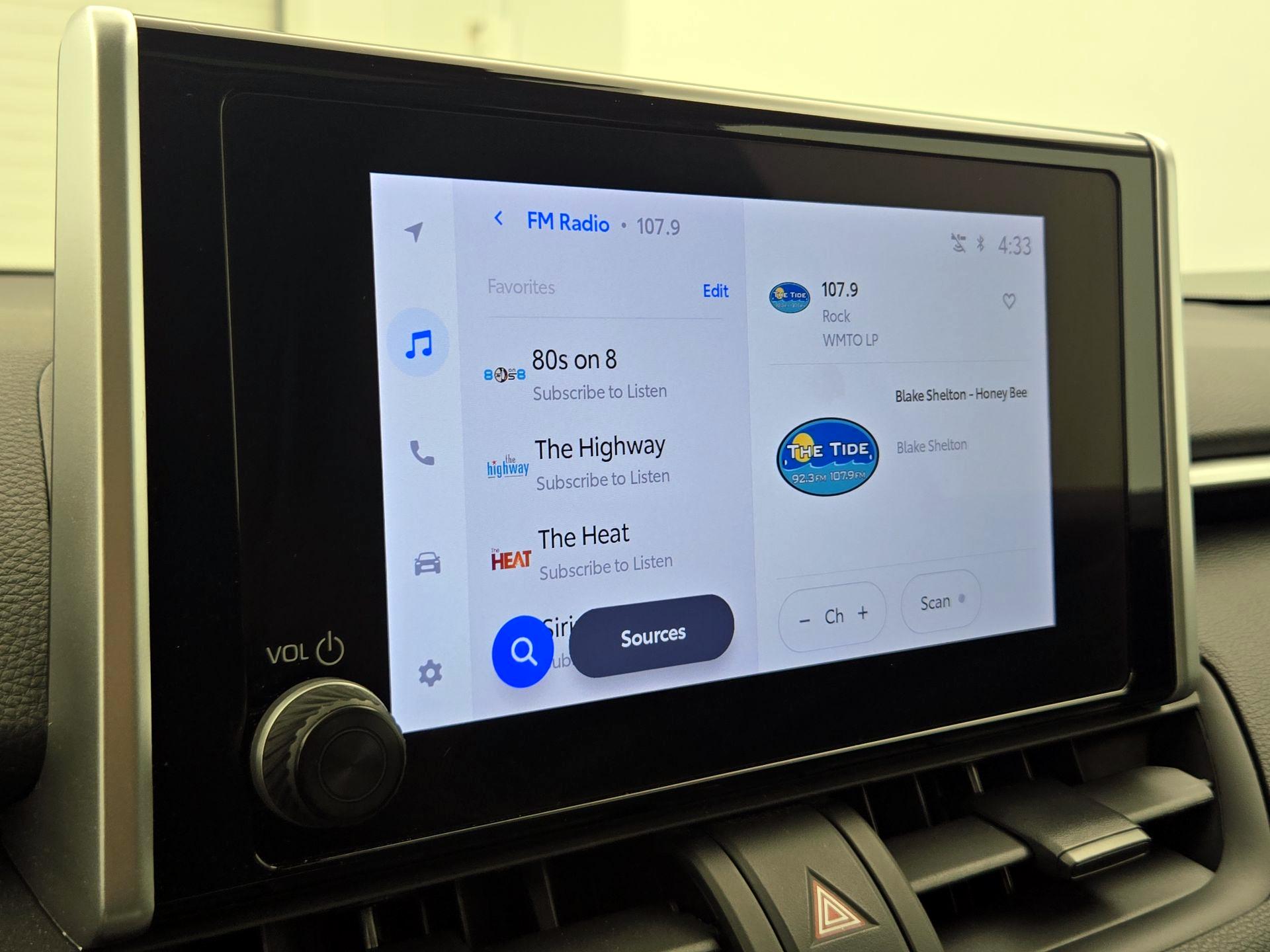 Thumbnail: 2024 Toyota RAV4 - 15