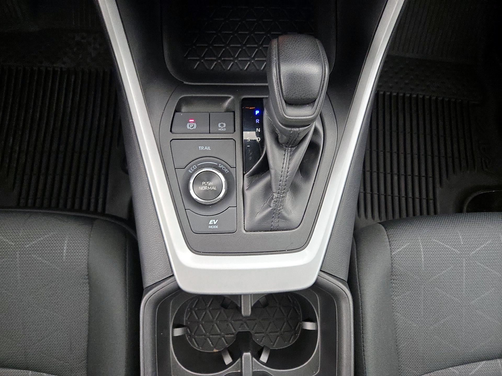 Thumbnail: 2024 Toyota RAV4 - 17