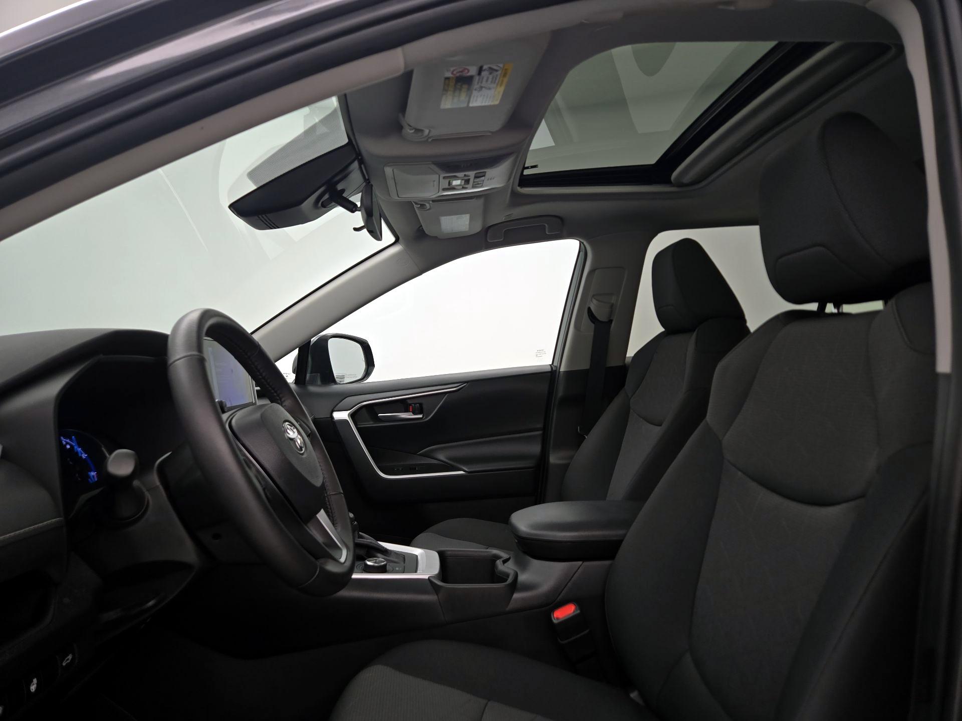 Thumbnail: 2024 Toyota RAV4 - 19