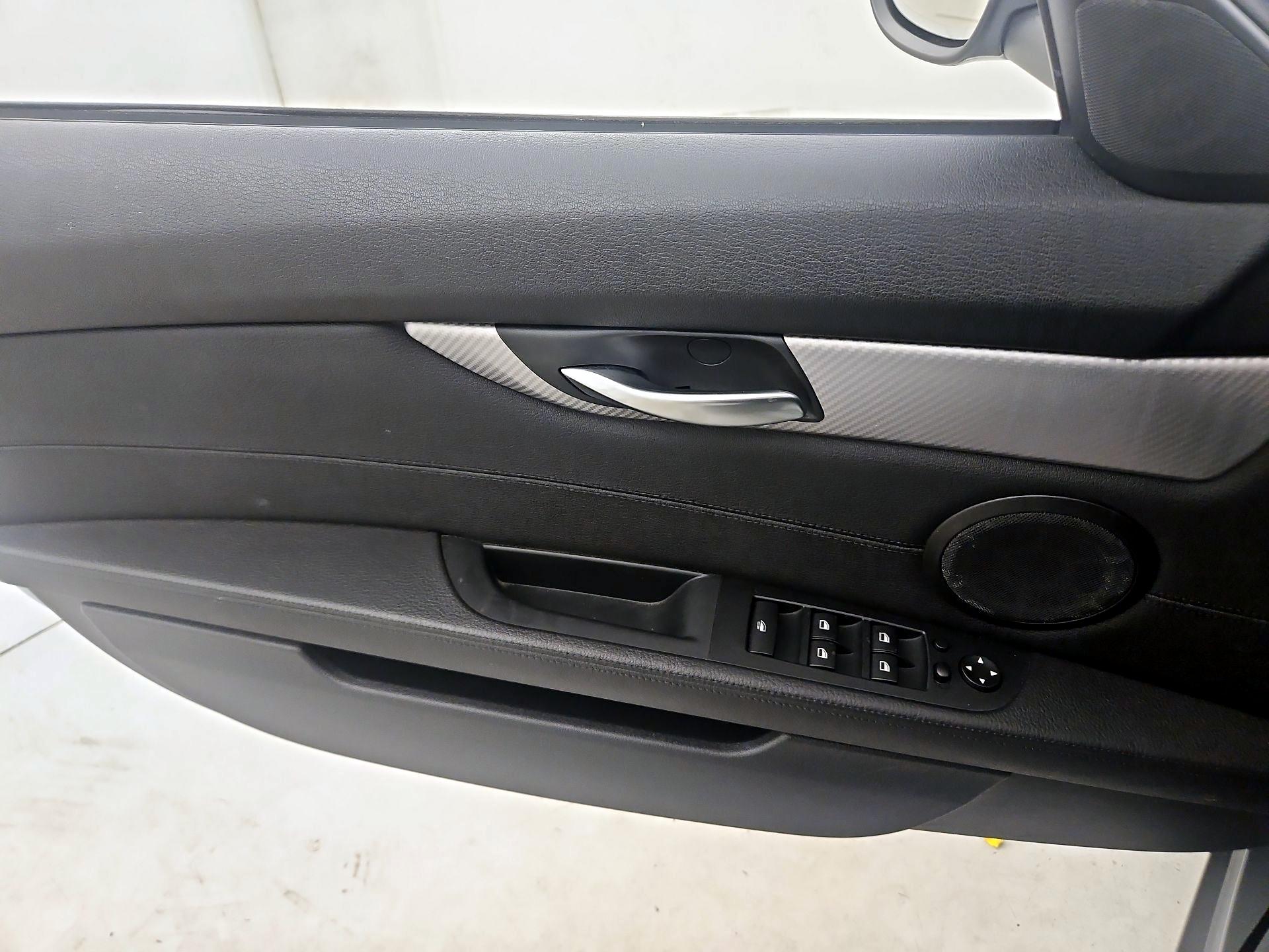 Thumbnail: 2014 BMW Z4 - 12