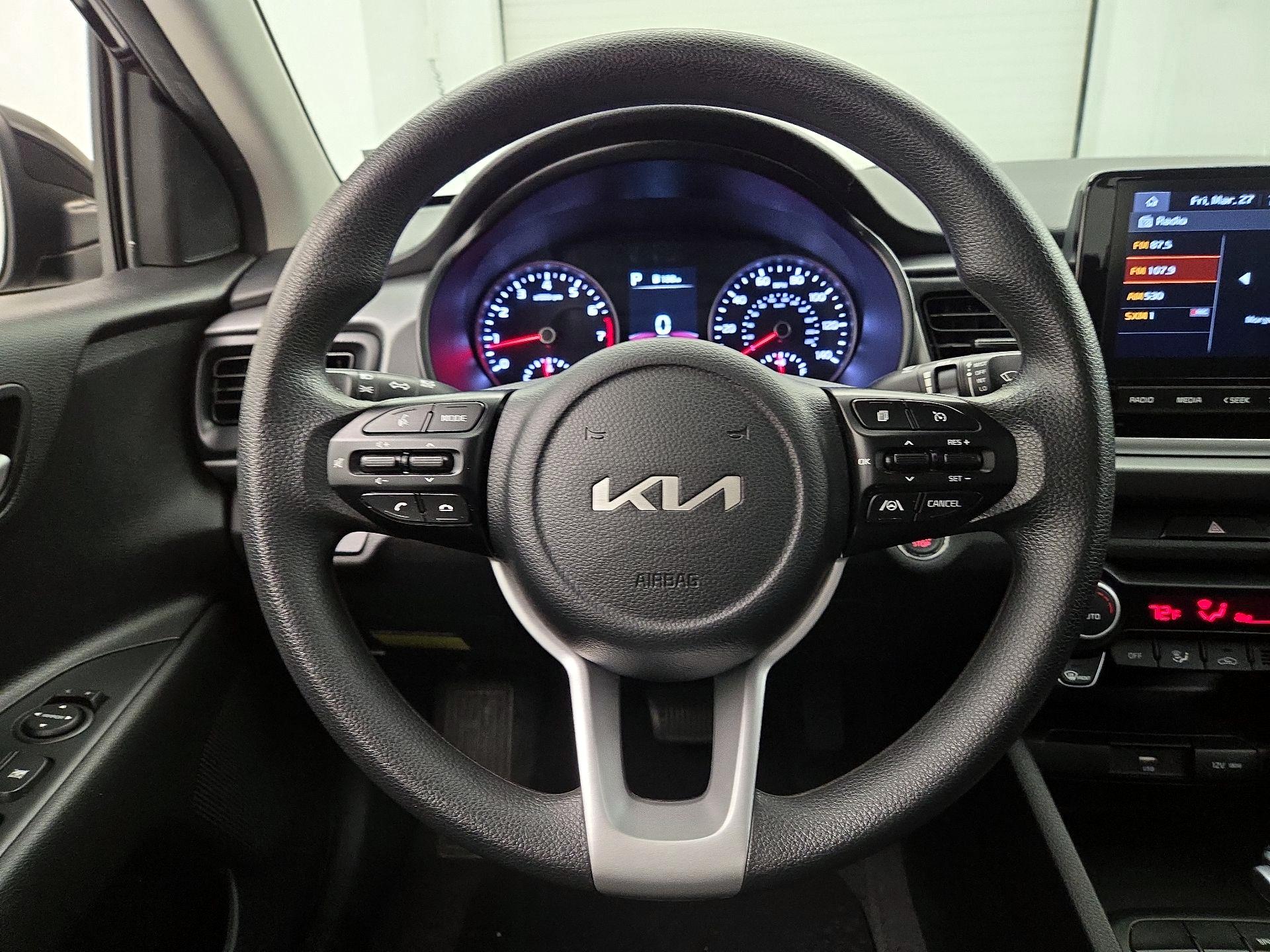 Thumbnail: 2022 Kia Rio - 10