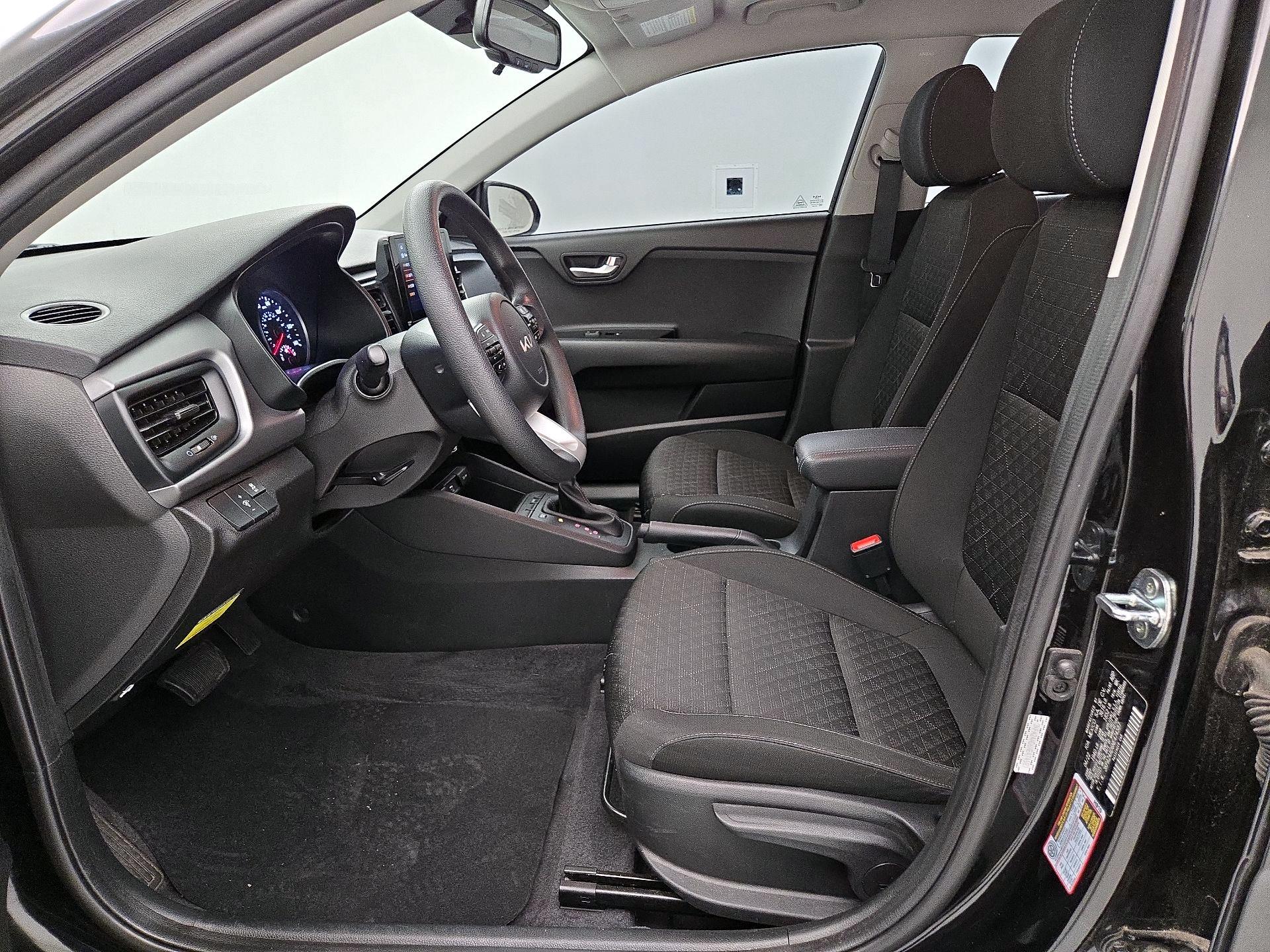 Thumbnail: 2022 Kia Rio - 11