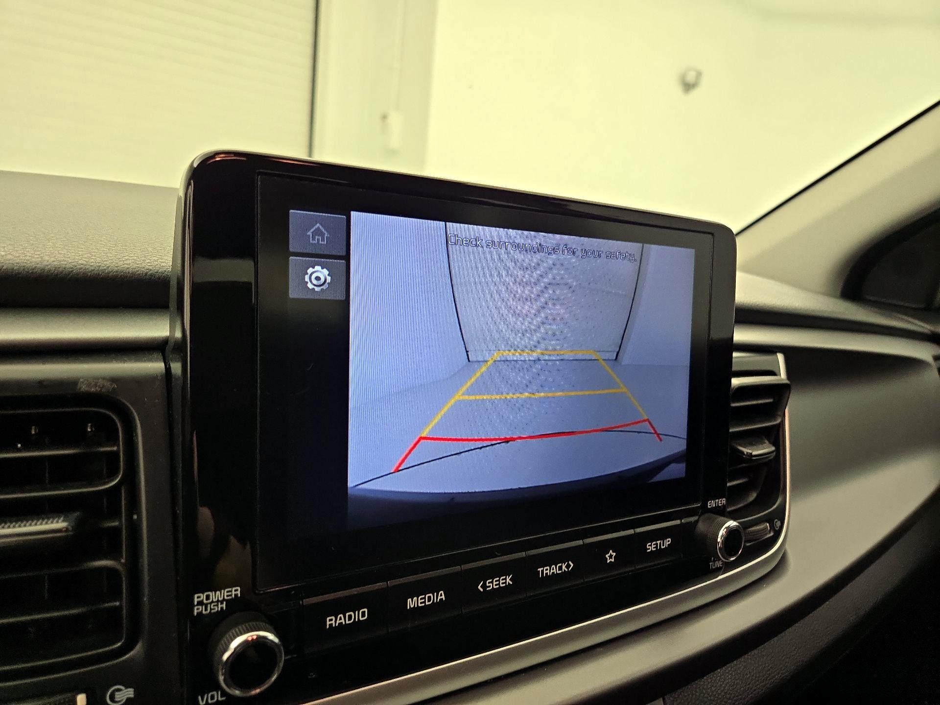 Thumbnail: 2022 Kia Rio - 14