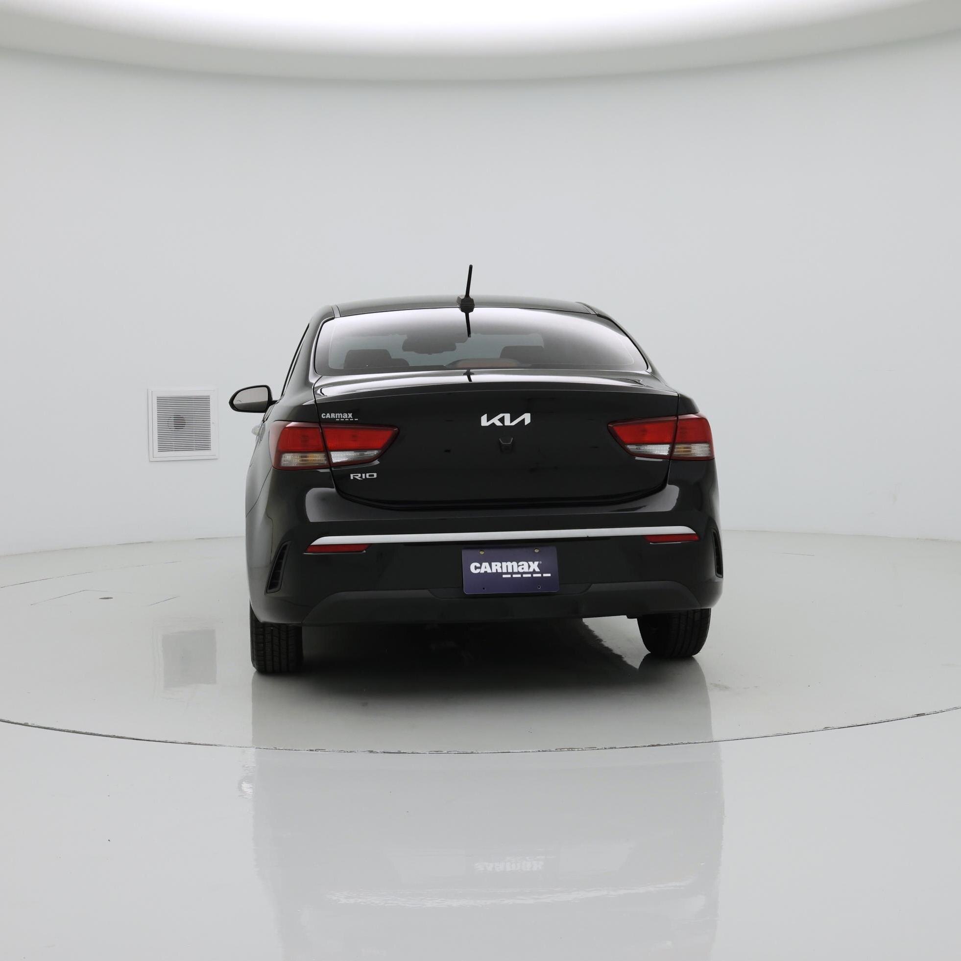 Thumbnail: 2022 Kia Rio - 6