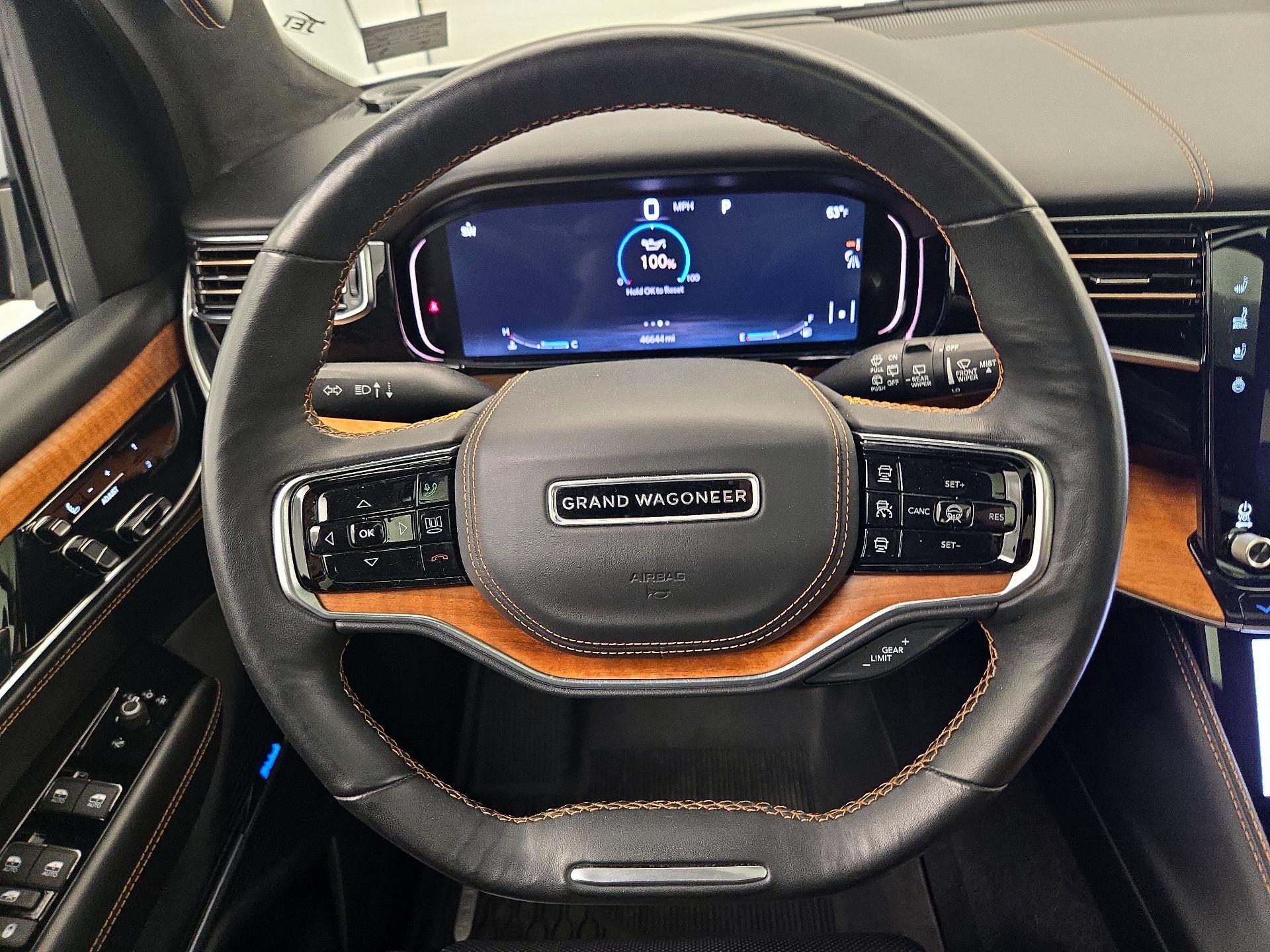 Thumbnail: 2022 Jeep Grand Wagoneer - 10