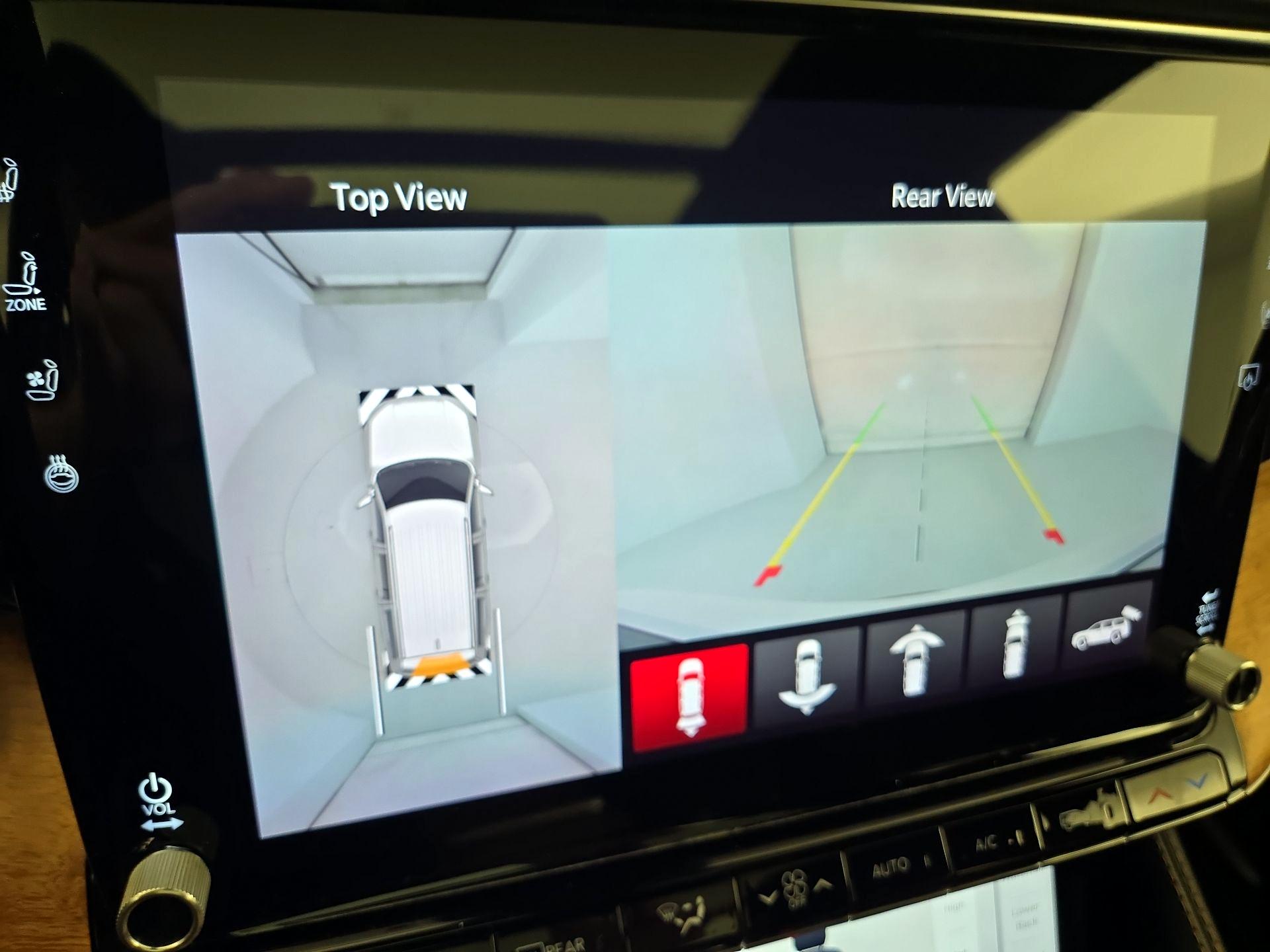 Thumbnail: 2022 Jeep Grand Wagoneer - 15