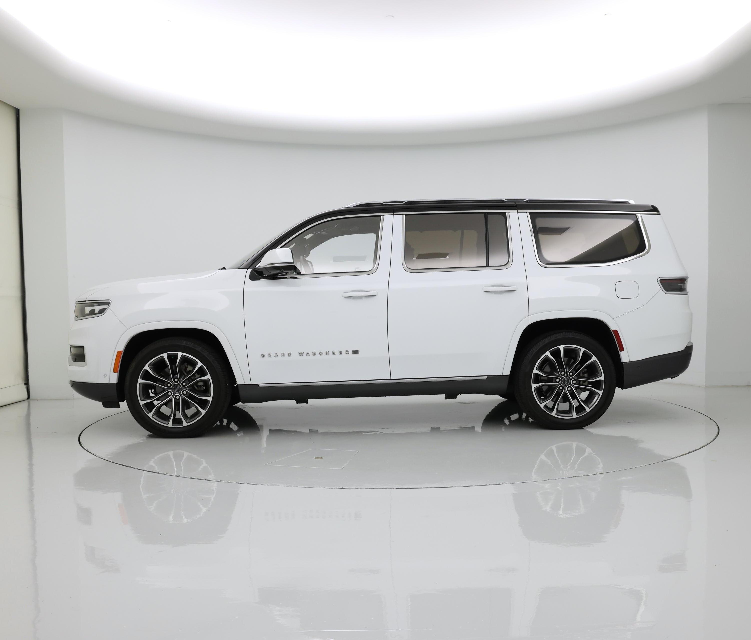 Thumbnail: 2022 Jeep Grand Wagoneer - 3