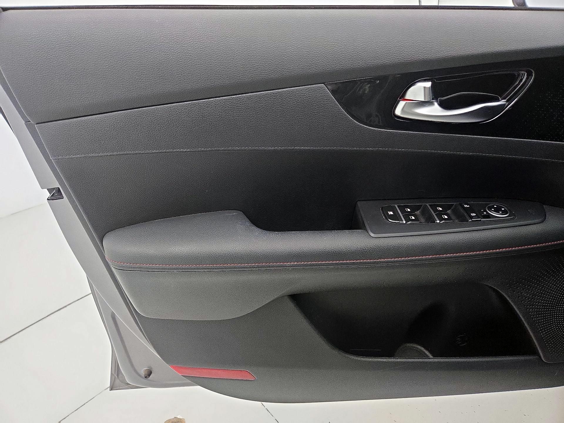 Thumbnail: 2023 Kia Forte - 12