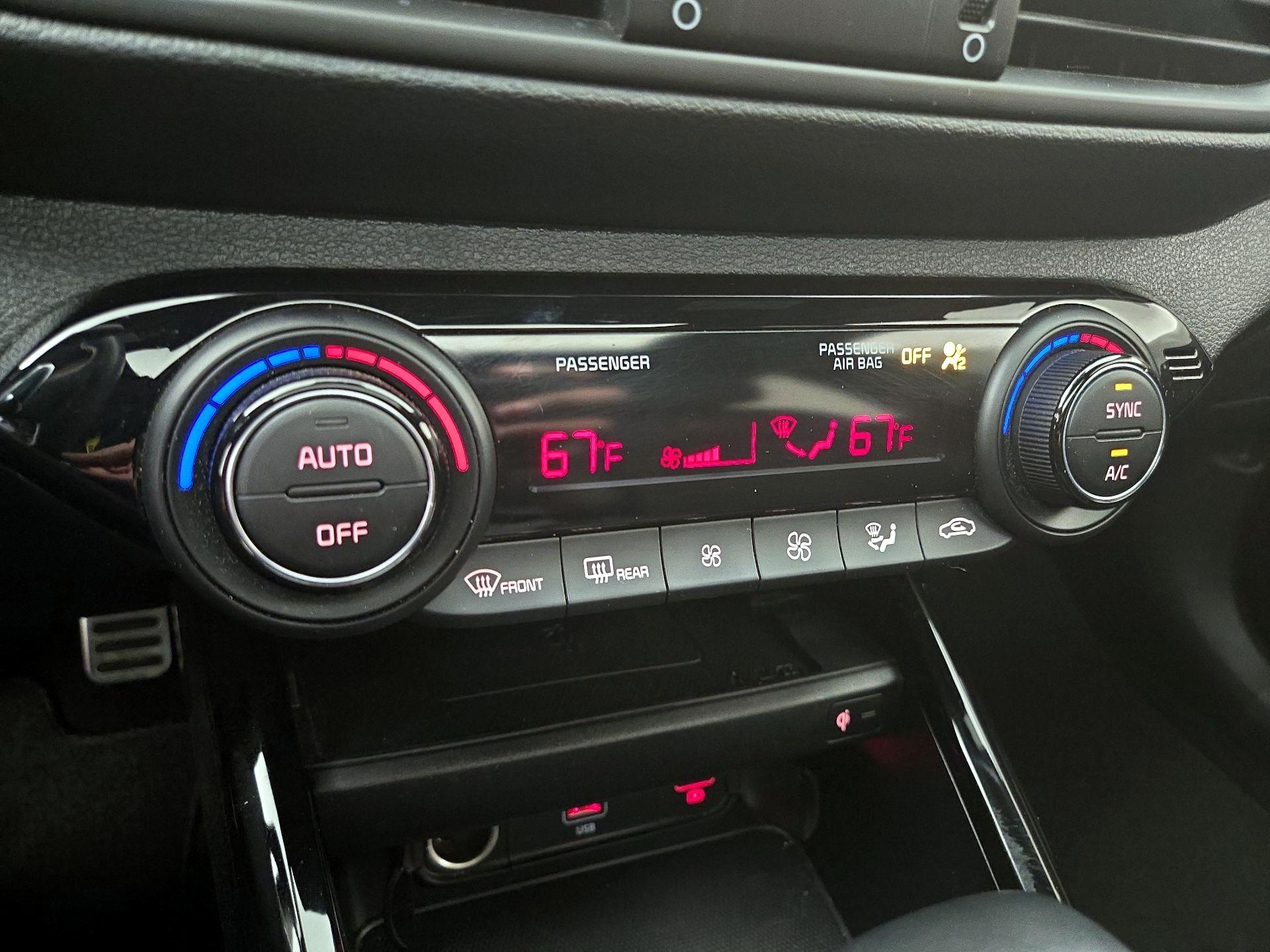 Thumbnail: 2023 Kia Forte - 17