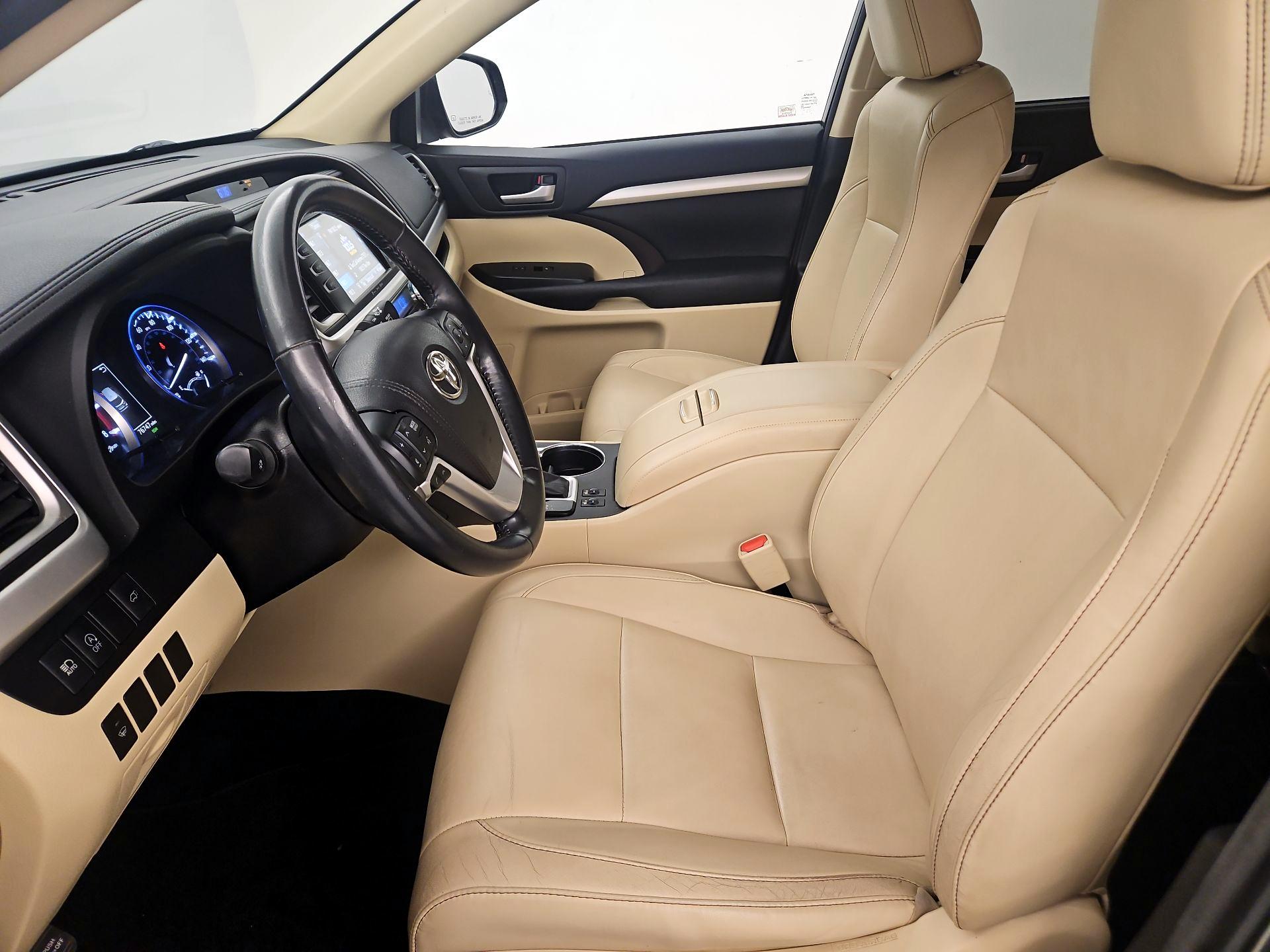 Thumbnail: 2017 Toyota Highlander - 11