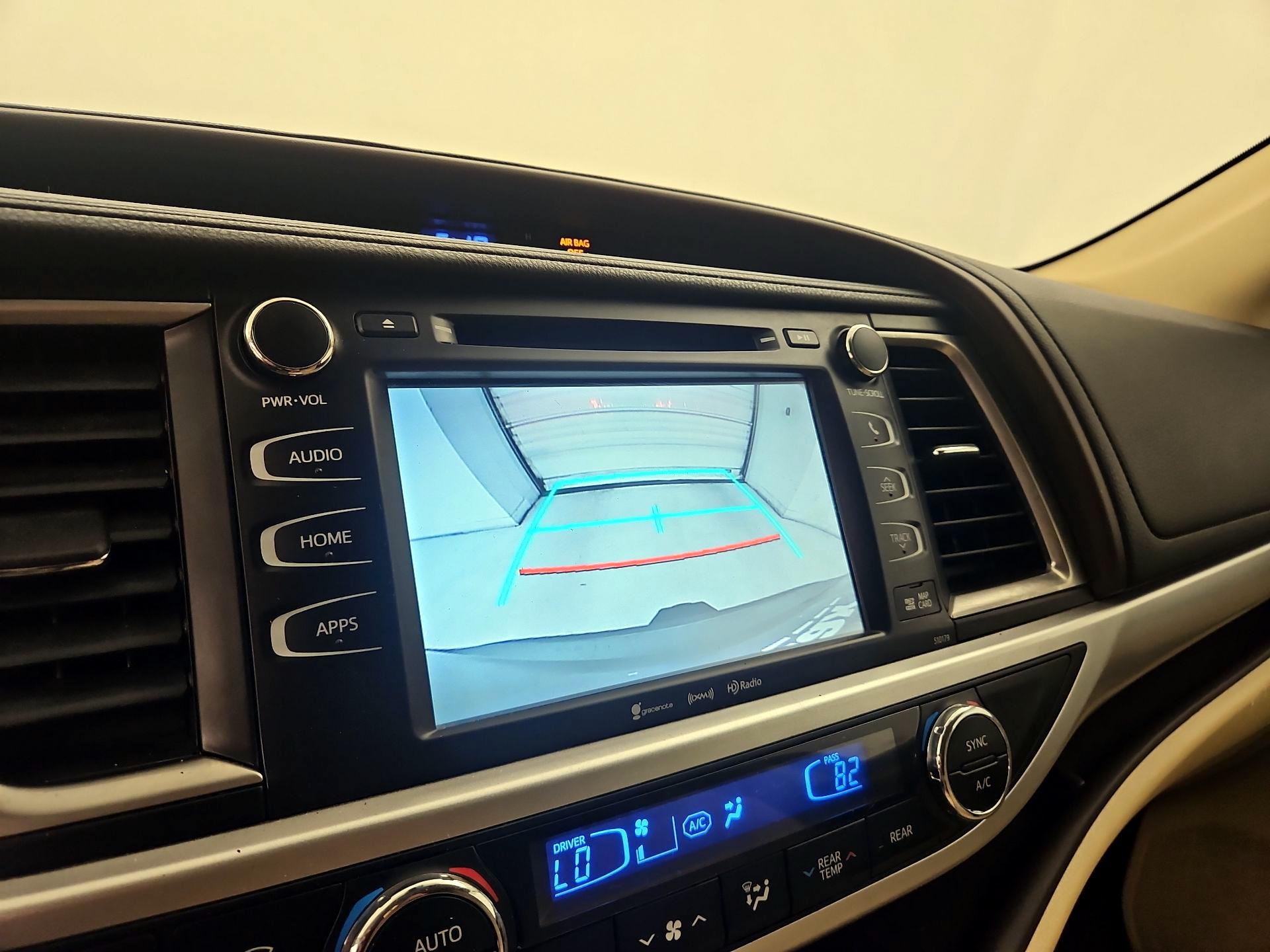 Thumbnail: 2017 Toyota Highlander - 14