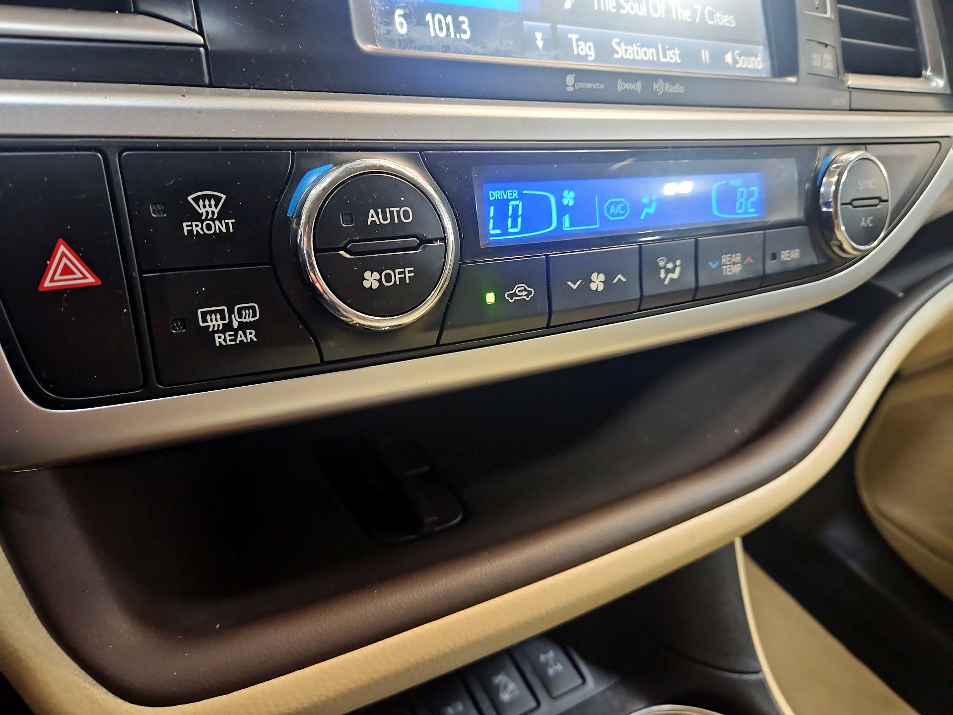 Thumbnail: 2017 Toyota Highlander - 16