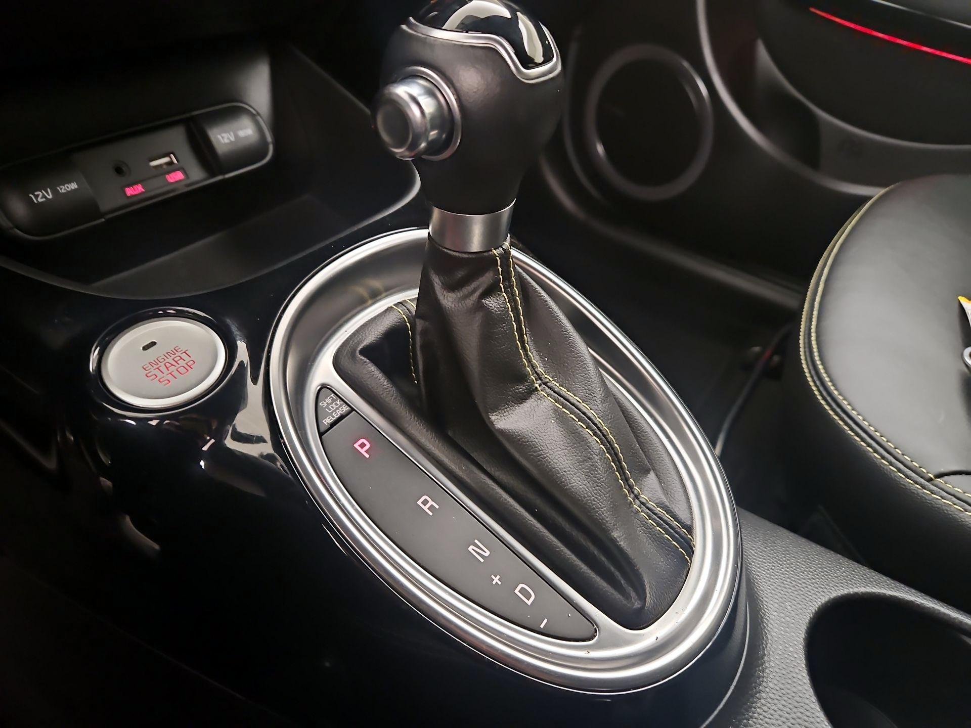 Thumbnail: 2015 Kia Soul - 18