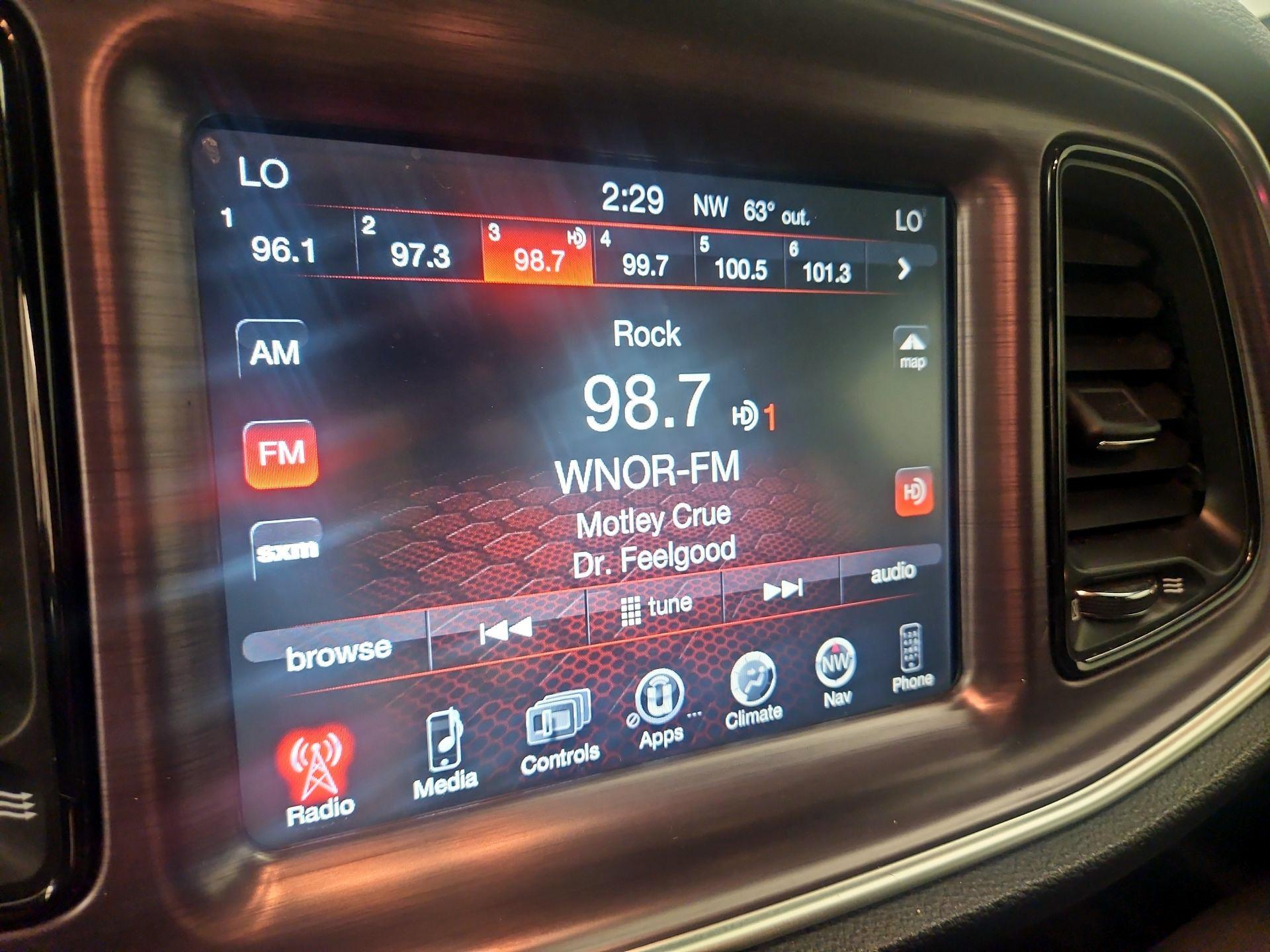 Thumbnail: 2015 Dodge Challenger - 16