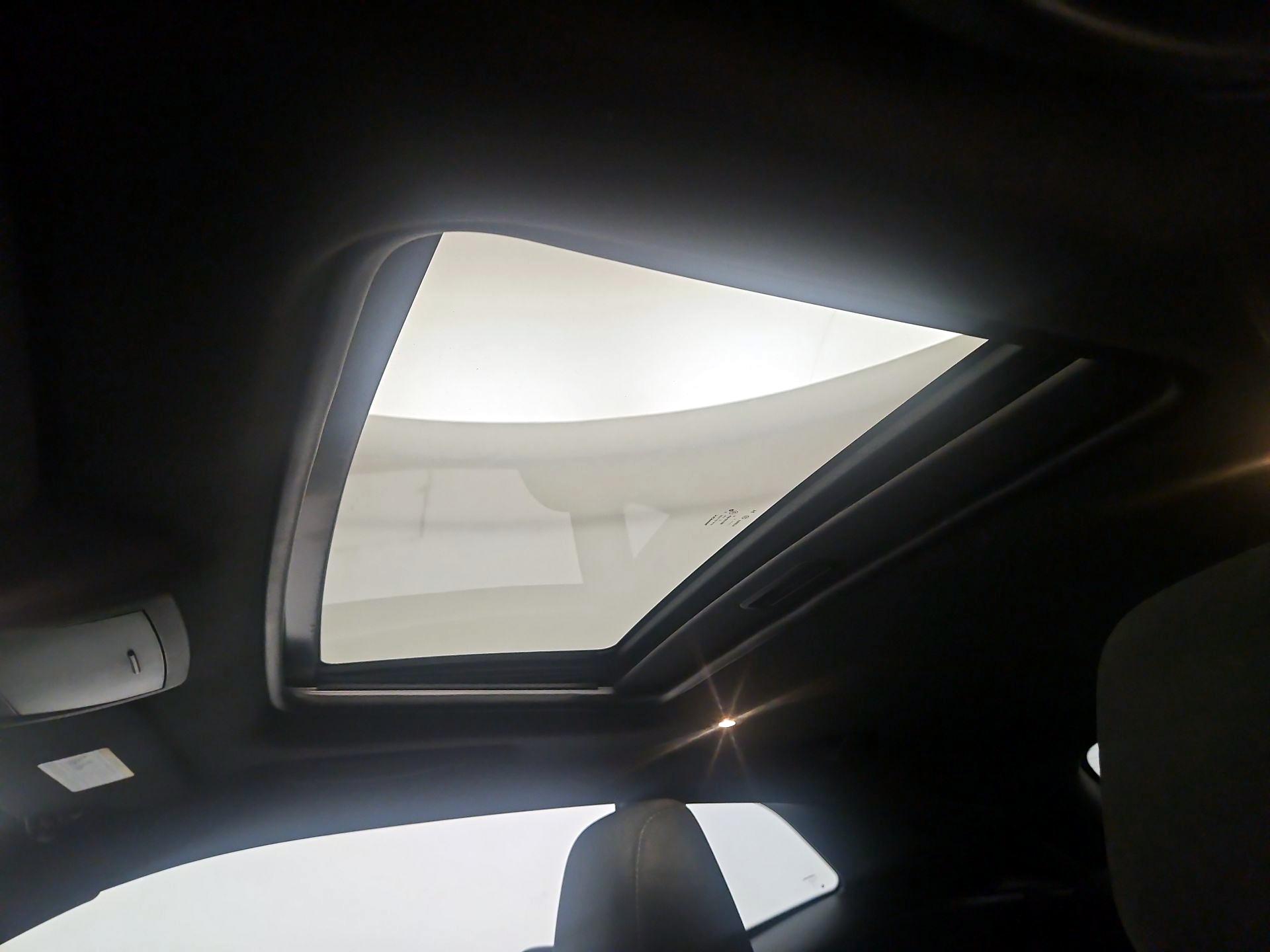 Thumbnail: 2015 Dodge Challenger - 20