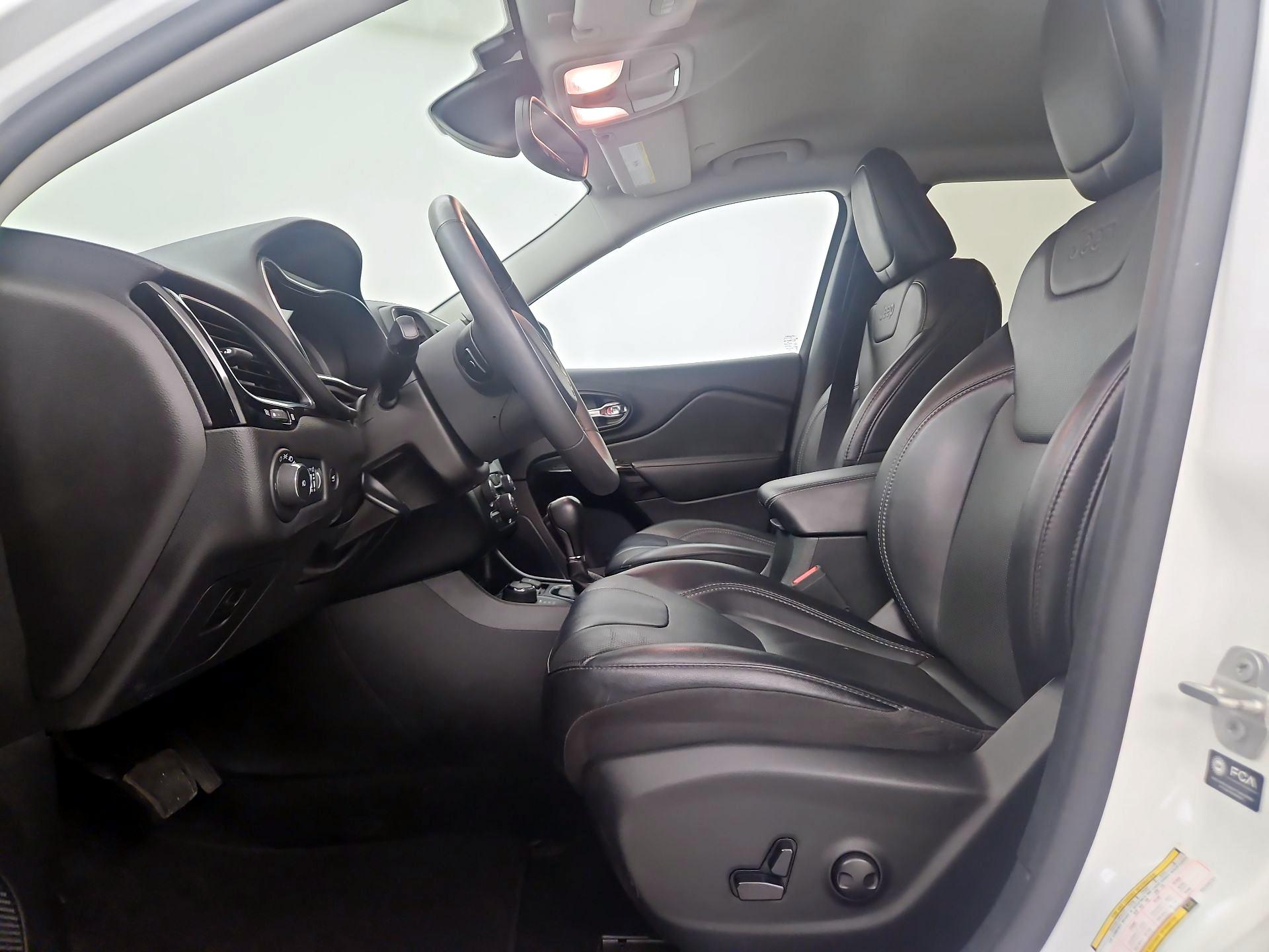 Thumbnail: 2023 Jeep Cherokee - 11