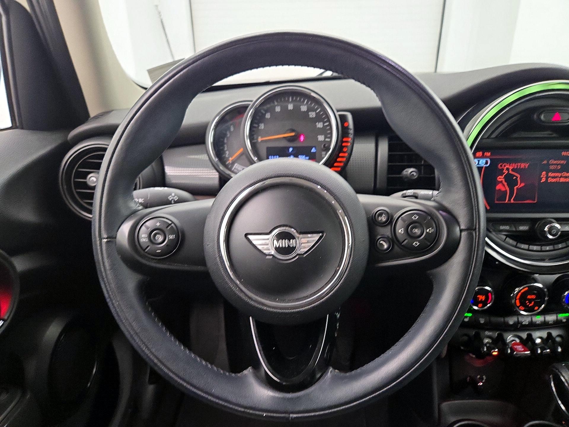 Thumbnail: 2017 MINI Cooper Hardtop - 10