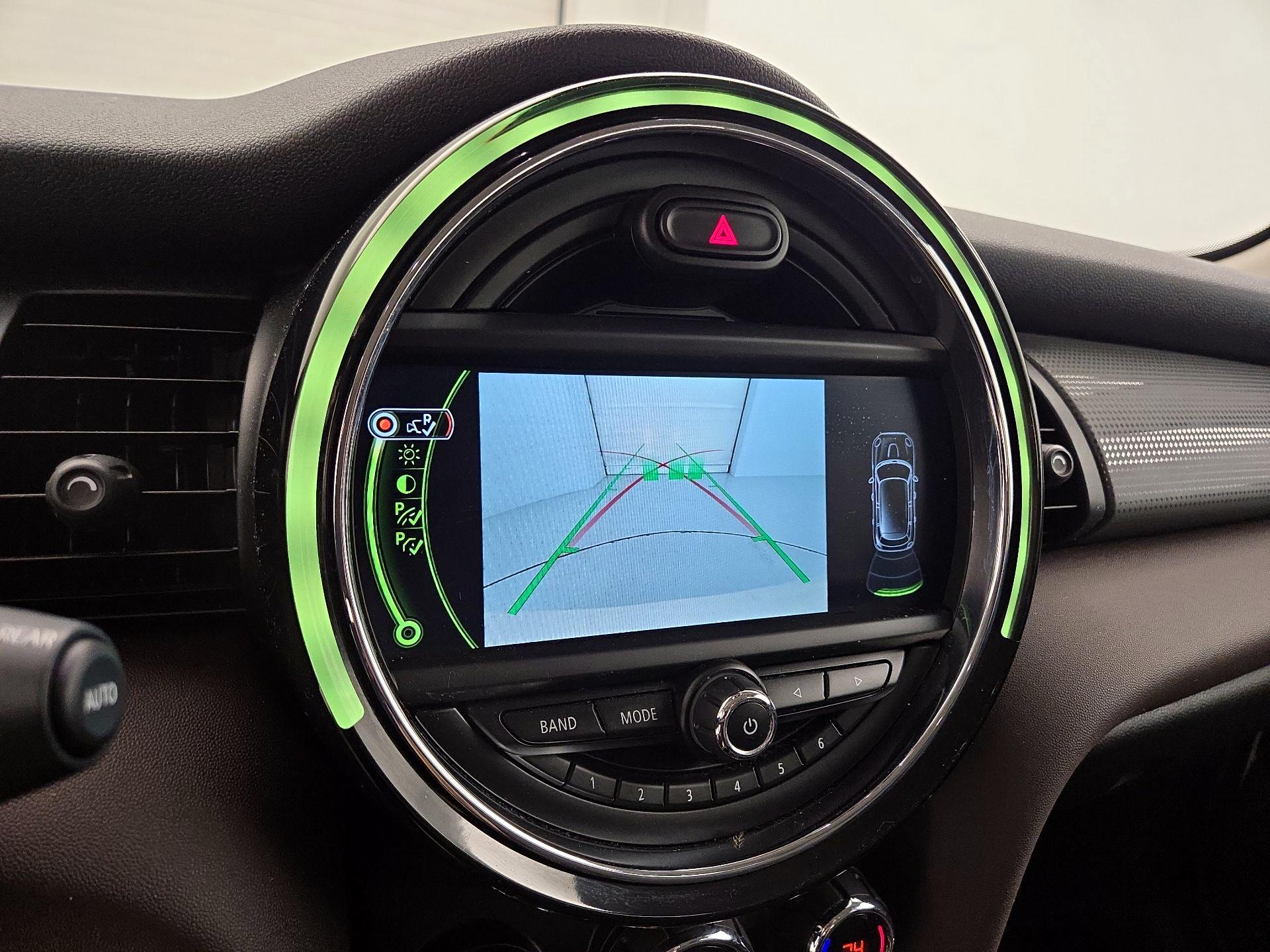 Thumbnail: 2017 MINI Cooper Hardtop - 15