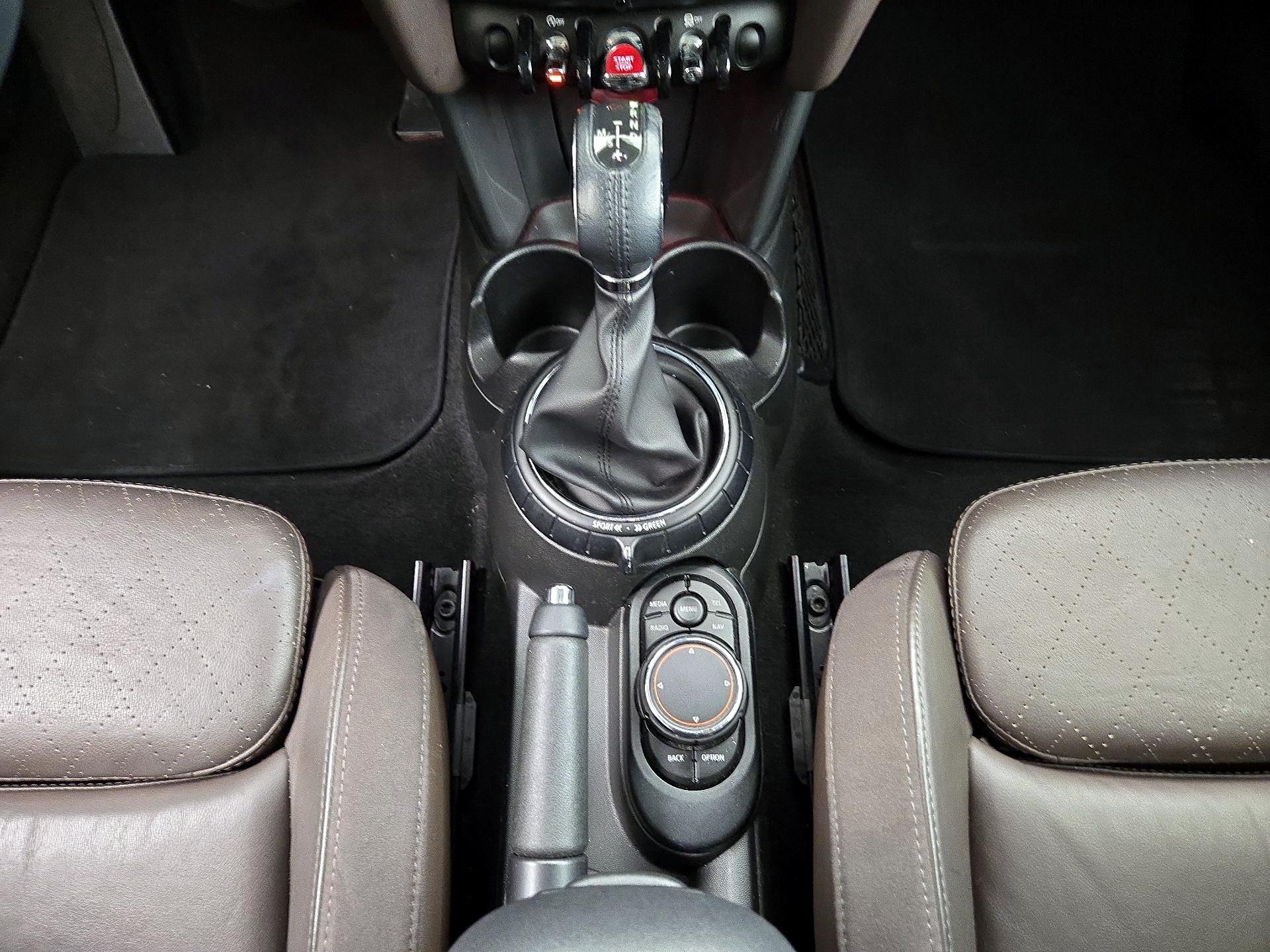 Thumbnail: 2017 MINI Cooper Hardtop - 18