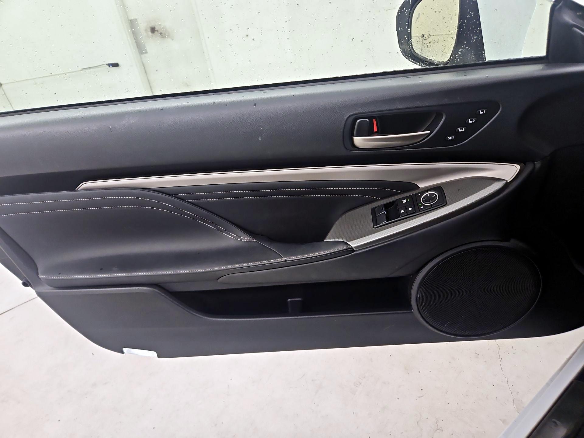 Thumbnail: 2017 Lexus RC - 12