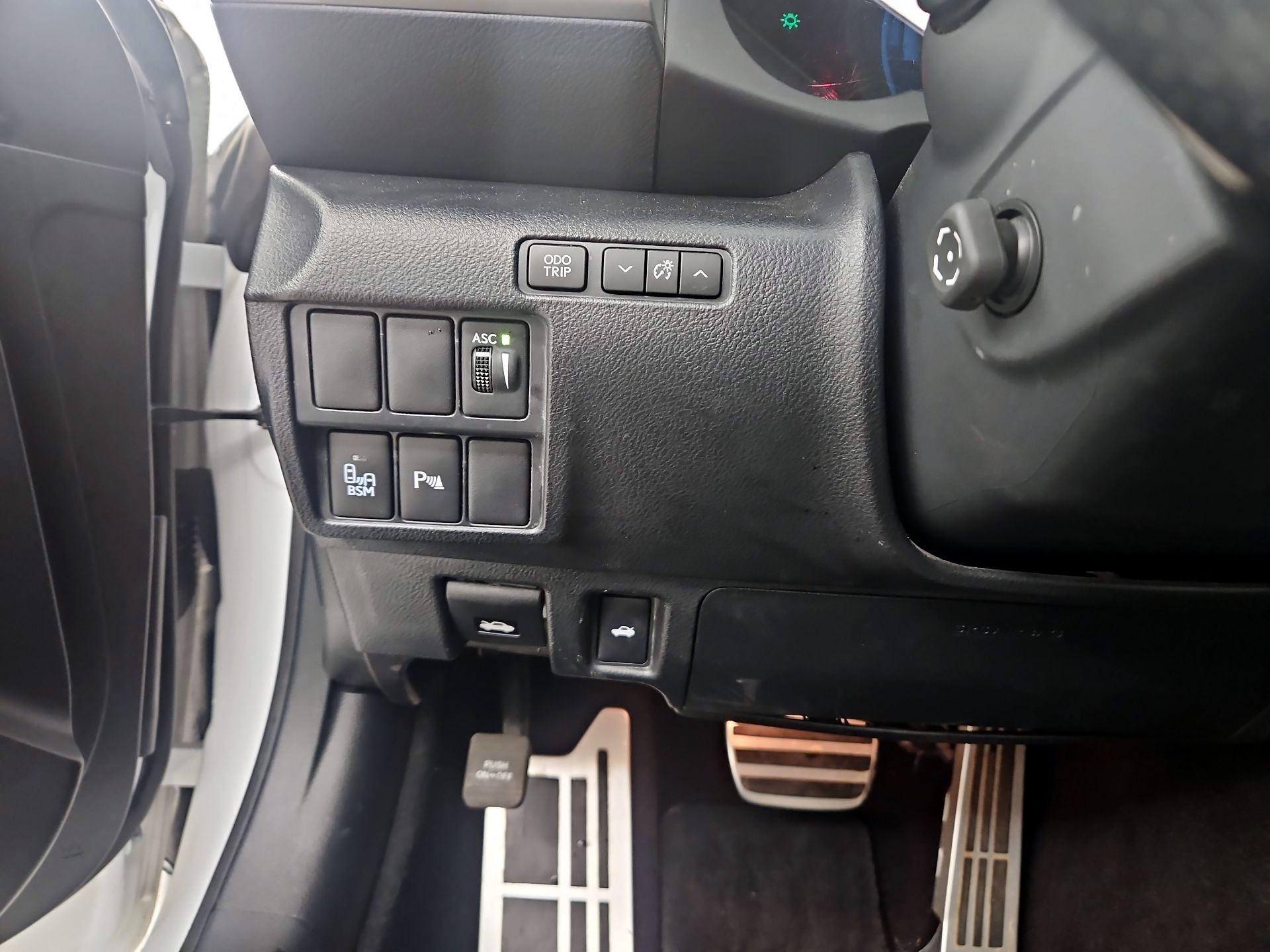 Thumbnail: 2017 Lexus RC - 13