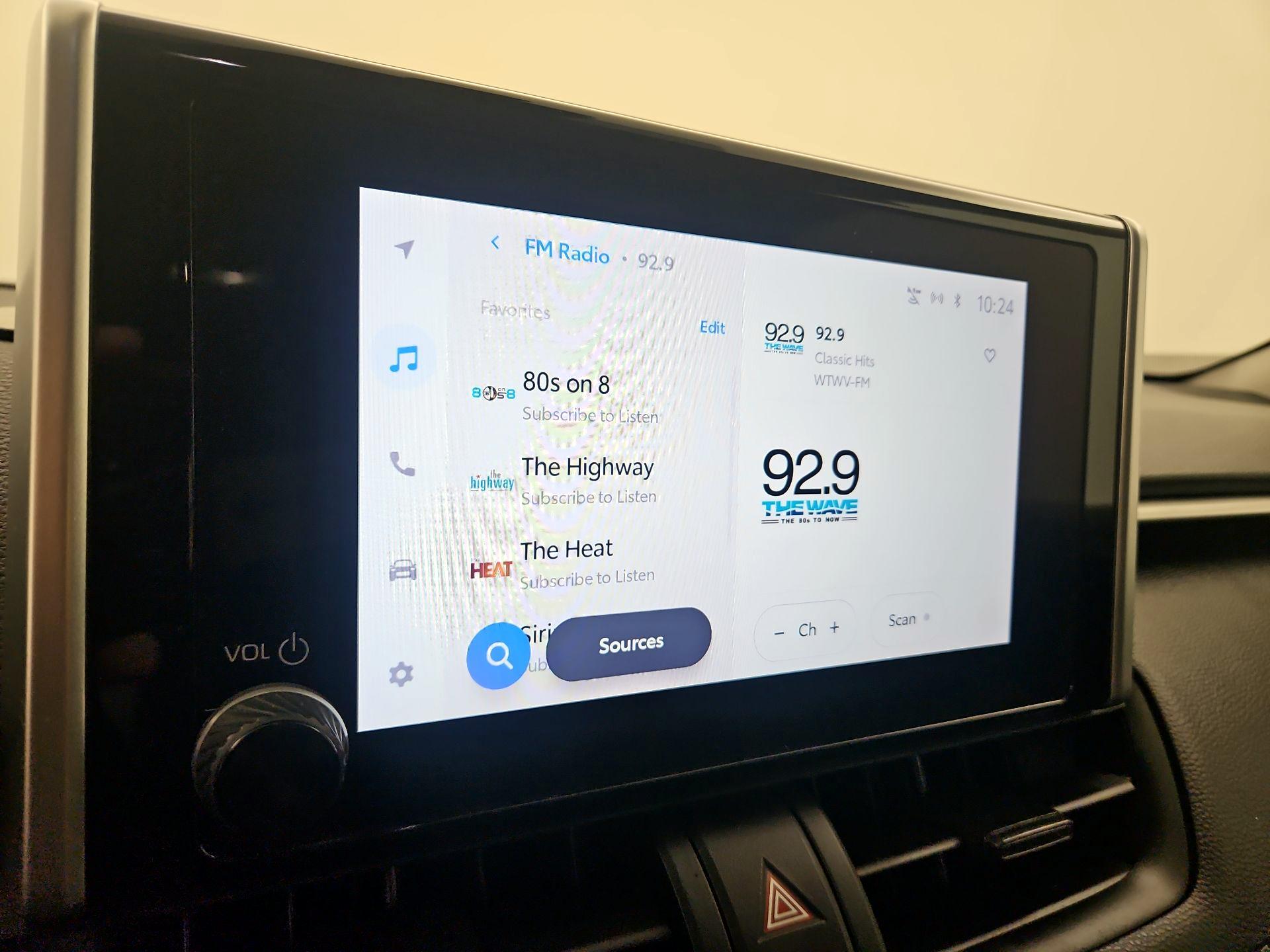 Thumbnail: 2023 Toyota RAV4 - 15