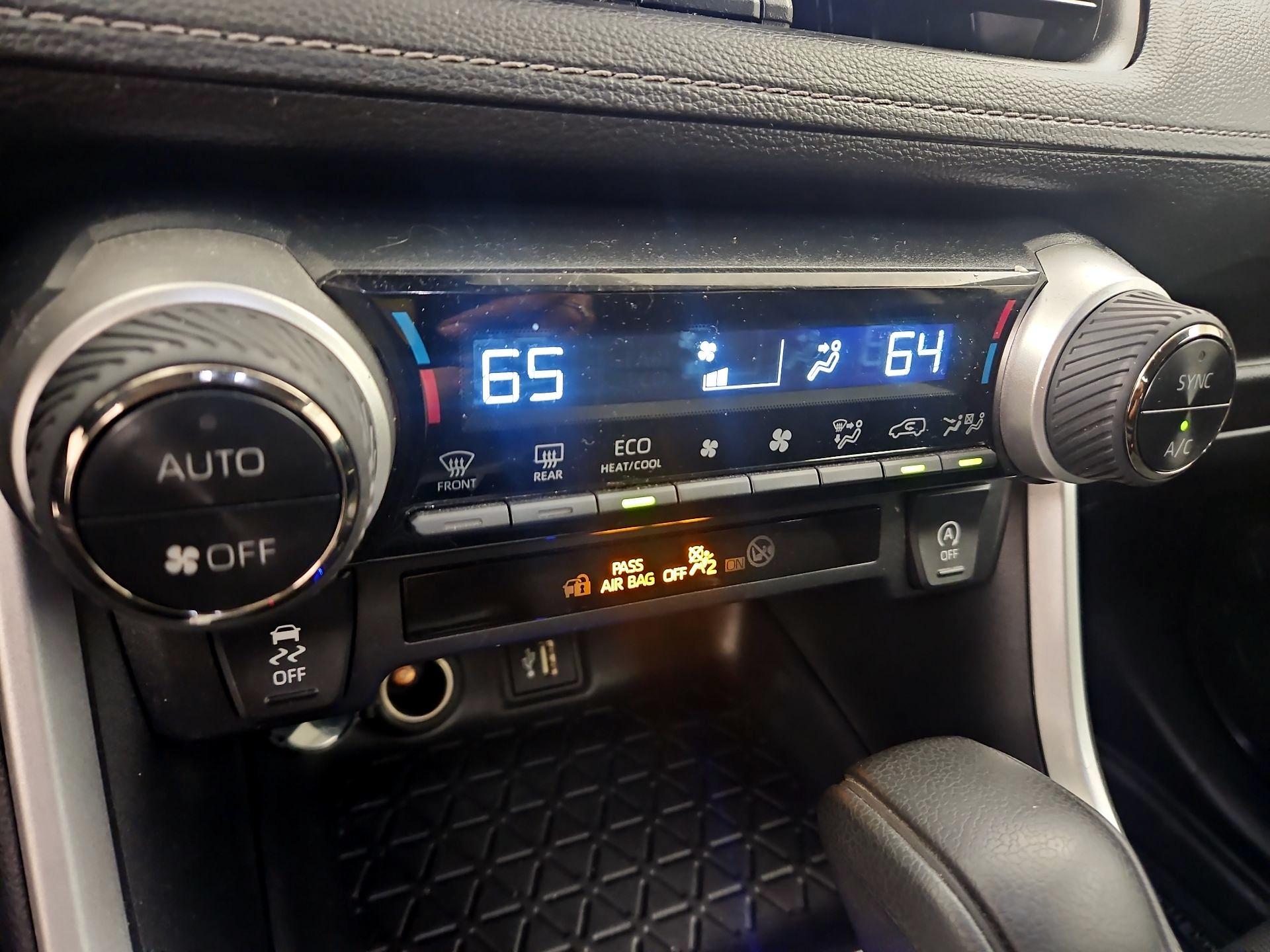 Thumbnail: 2023 Toyota RAV4 - 16