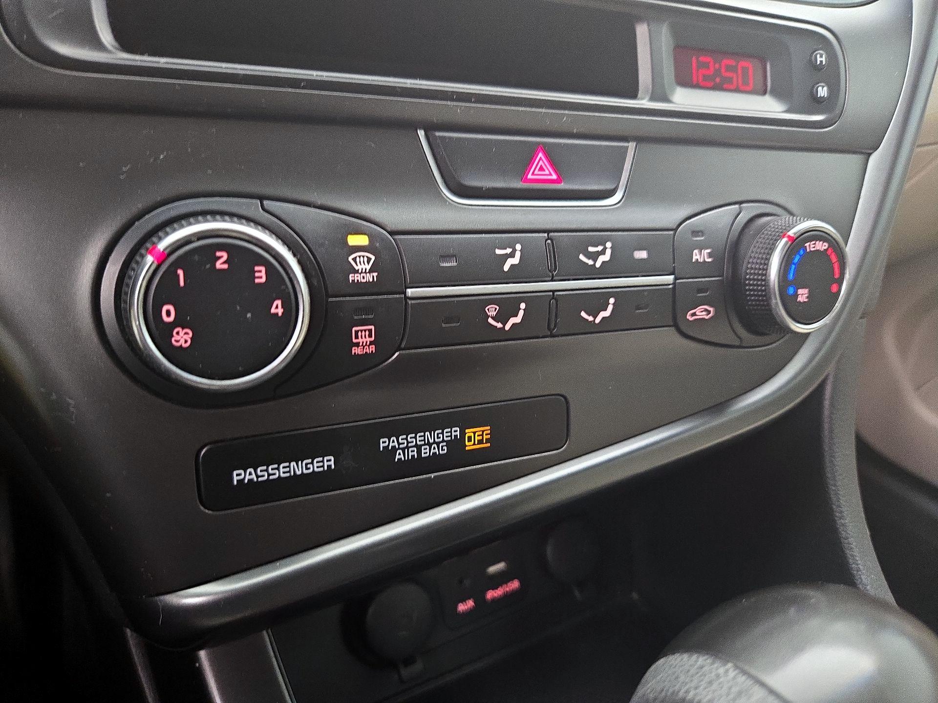 Thumbnail: 2015 Kia Optima - 15