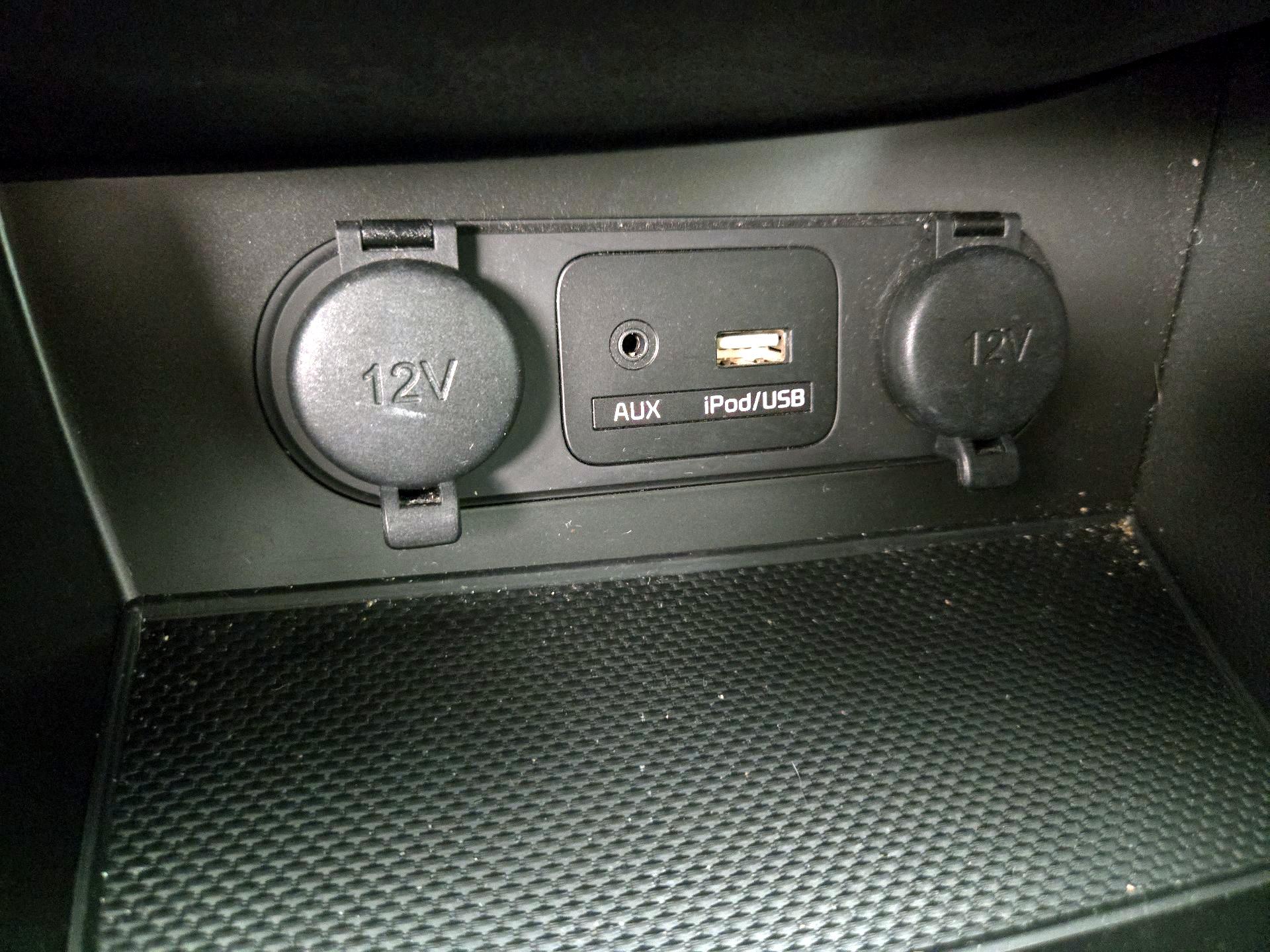 Thumbnail: 2015 Kia Optima - 17