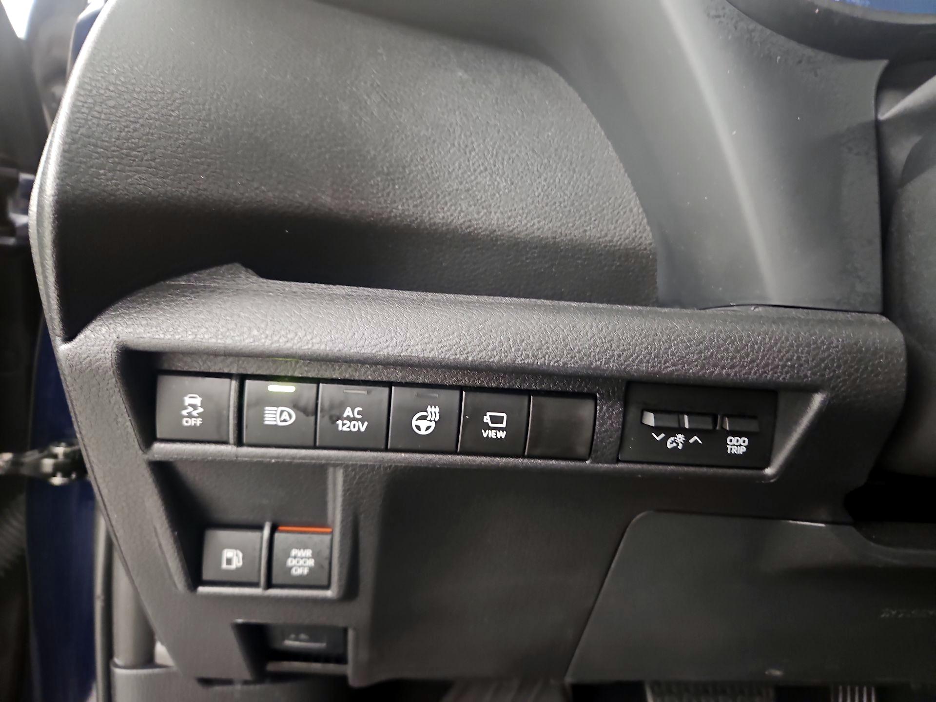 Thumbnail: 2025 Toyota Sienna - 13