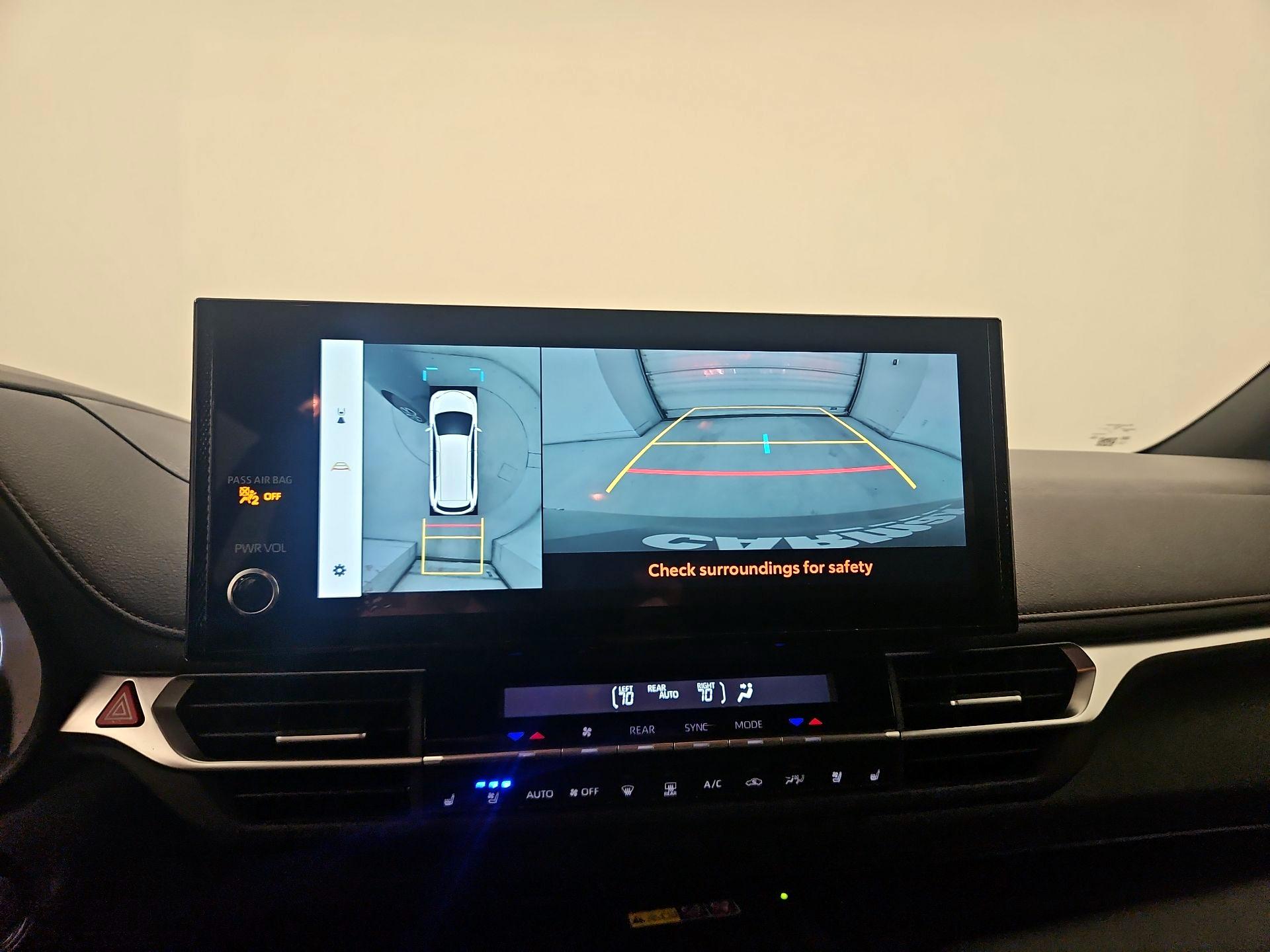 Thumbnail: 2025 Toyota Sienna - 14