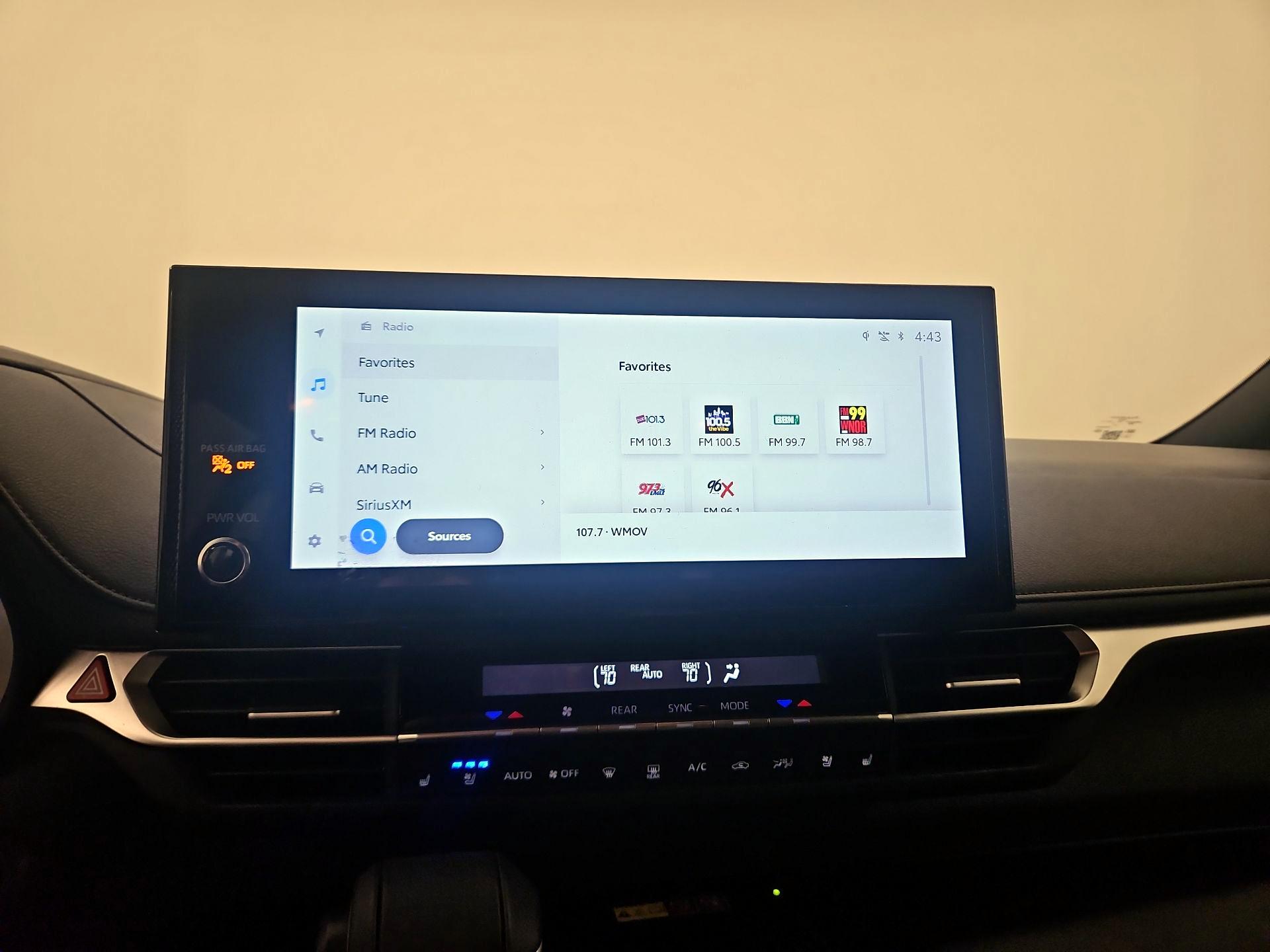 Thumbnail: 2025 Toyota Sienna - 15