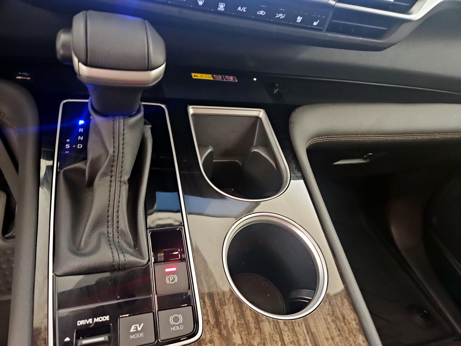 Thumbnail: 2025 Toyota Sienna - 17