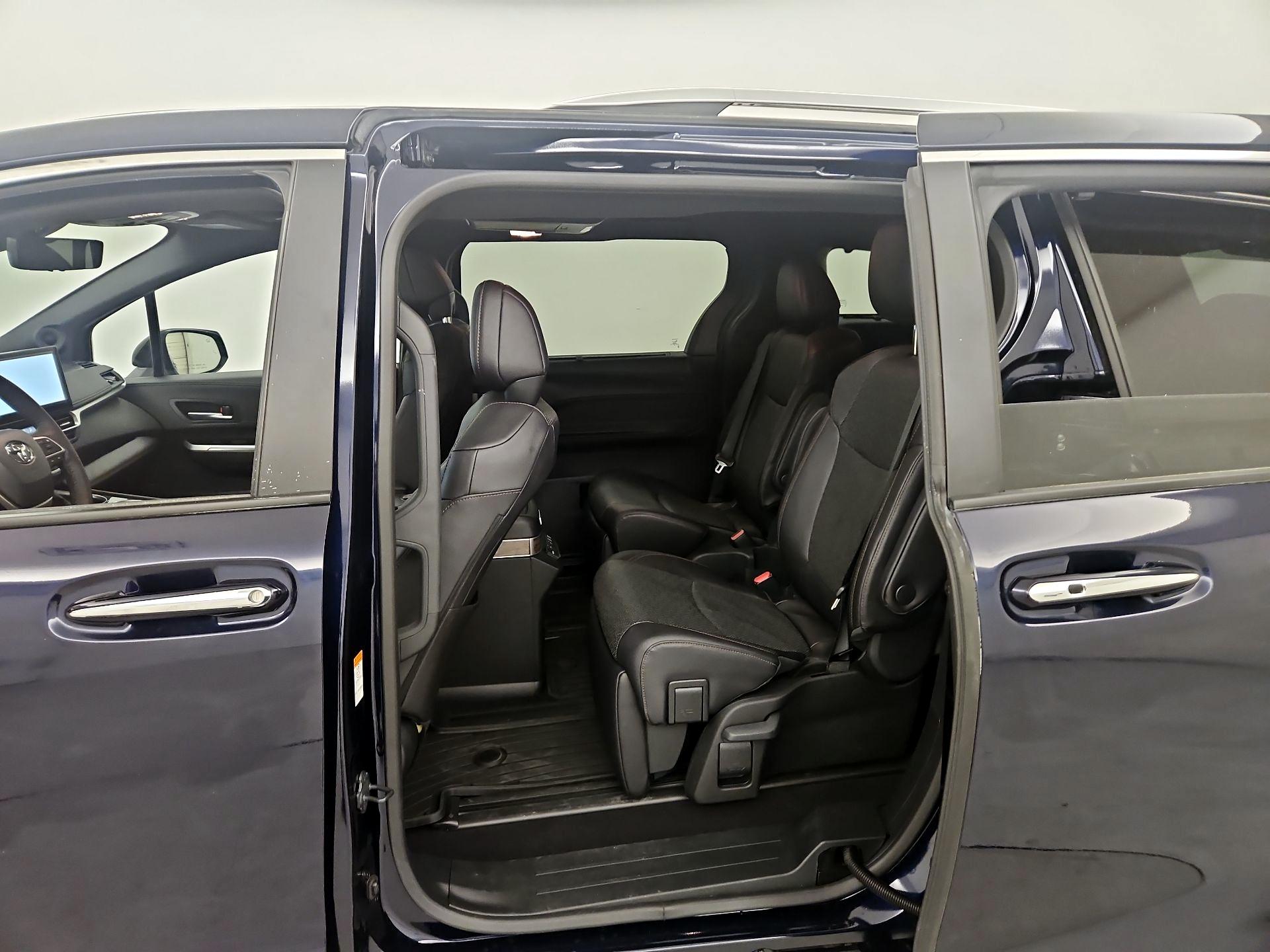 Thumbnail: 2025 Toyota Sienna - 20