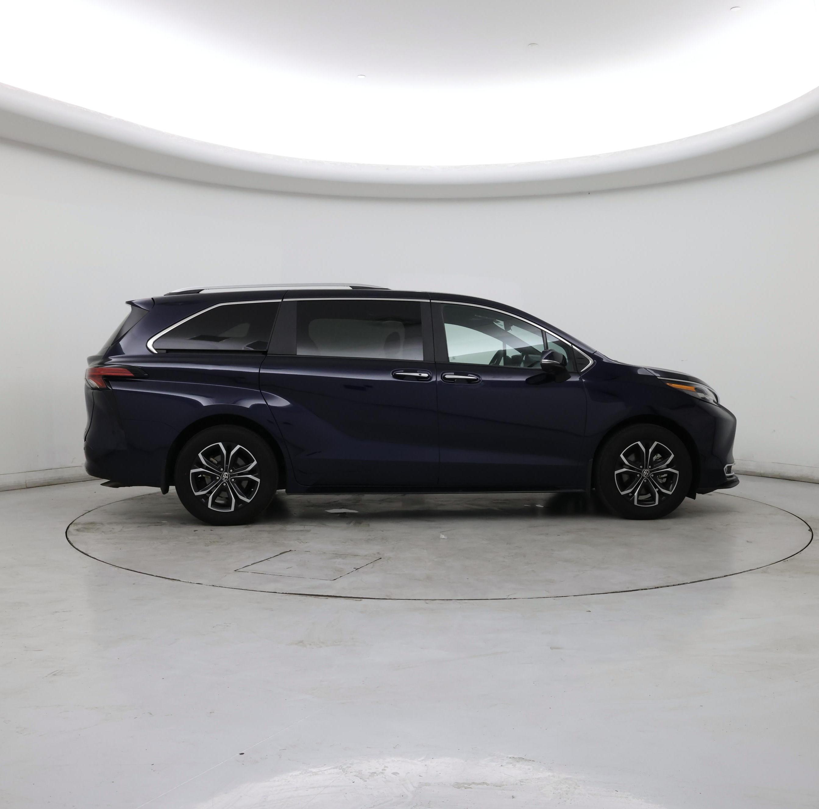 Thumbnail: 2025 Toyota Sienna - 7
