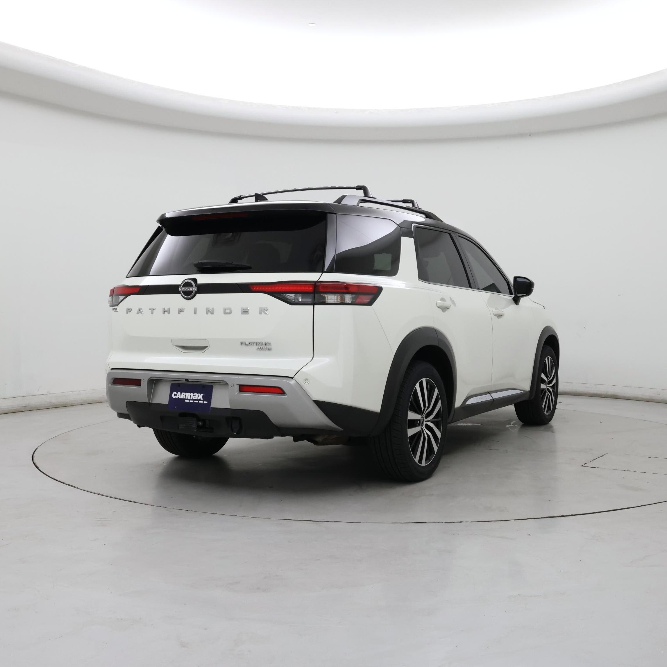Thumbnail: 2023 Nissan Pathfinder - 8