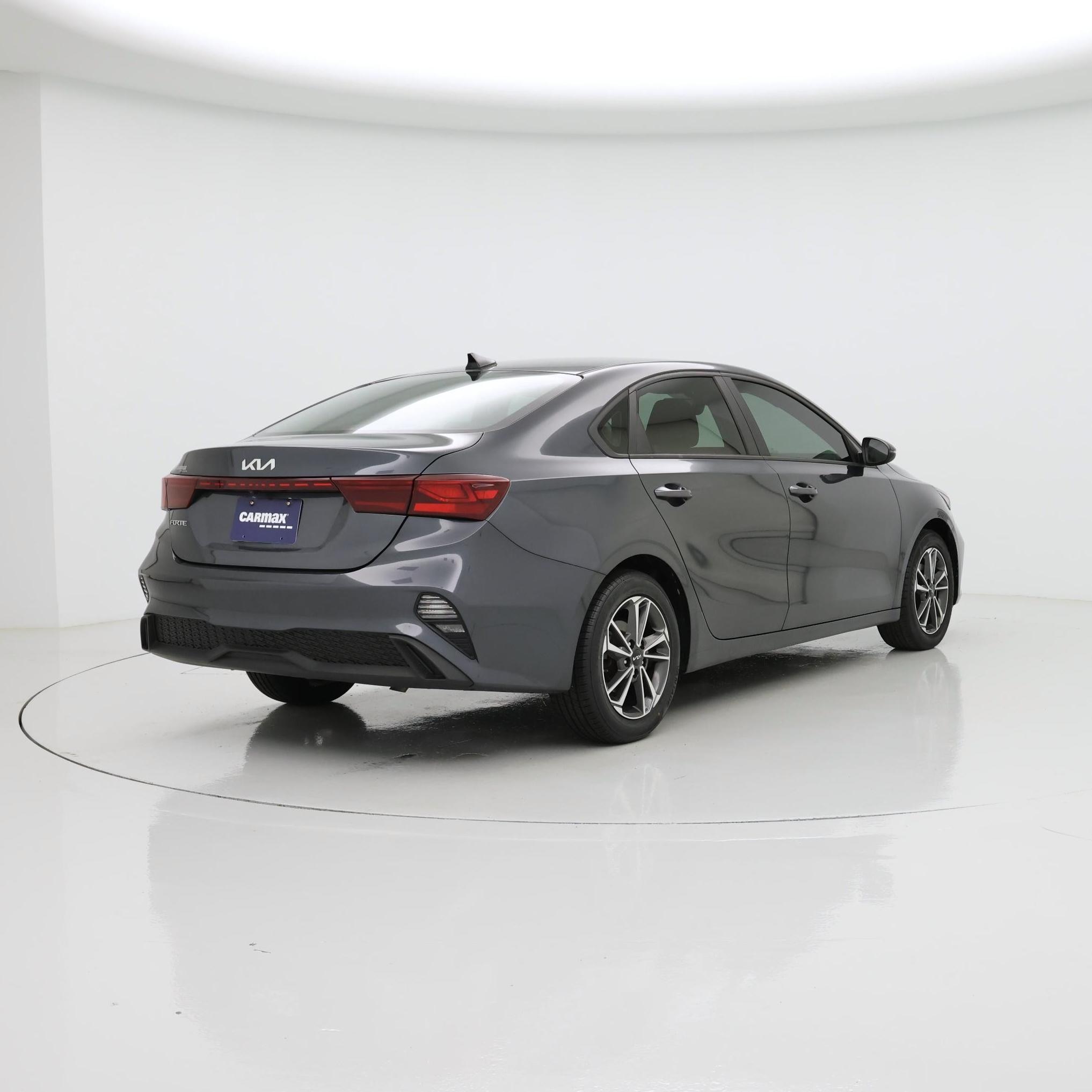 Thumbnail: 2023 Kia Forte - 8